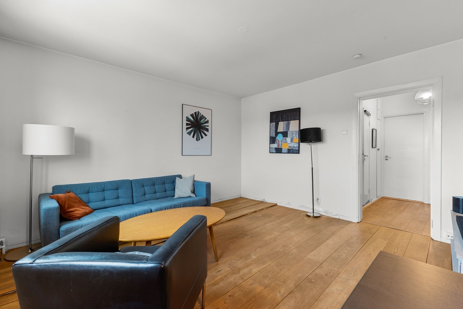 Leiligheten ligger i byggets 4.etg med kun loftareal med boder over leiligheten. Galleribilde