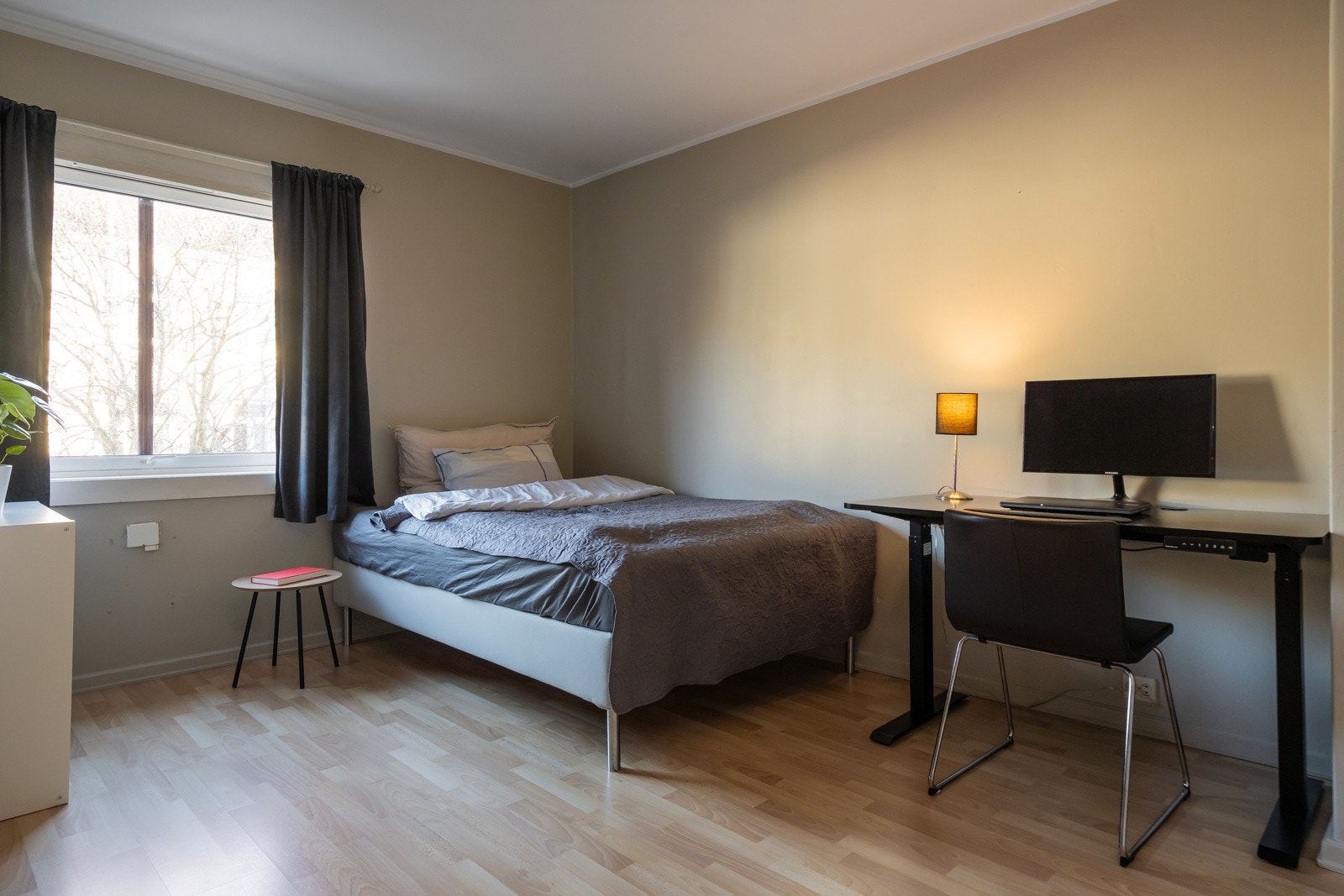 Det største soverommet er av meget god størrelse på 13,5 kvm. Galleribilde