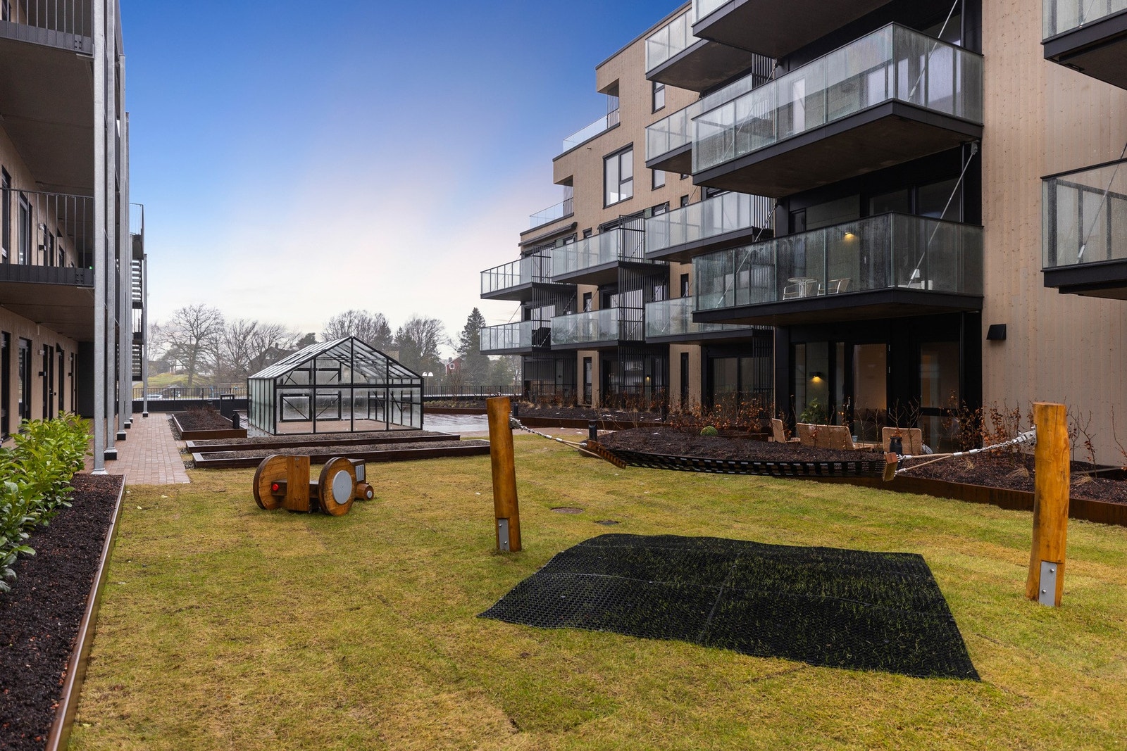 På Byhaven er det flotte uteområder med grøntarealer. Galleribilde