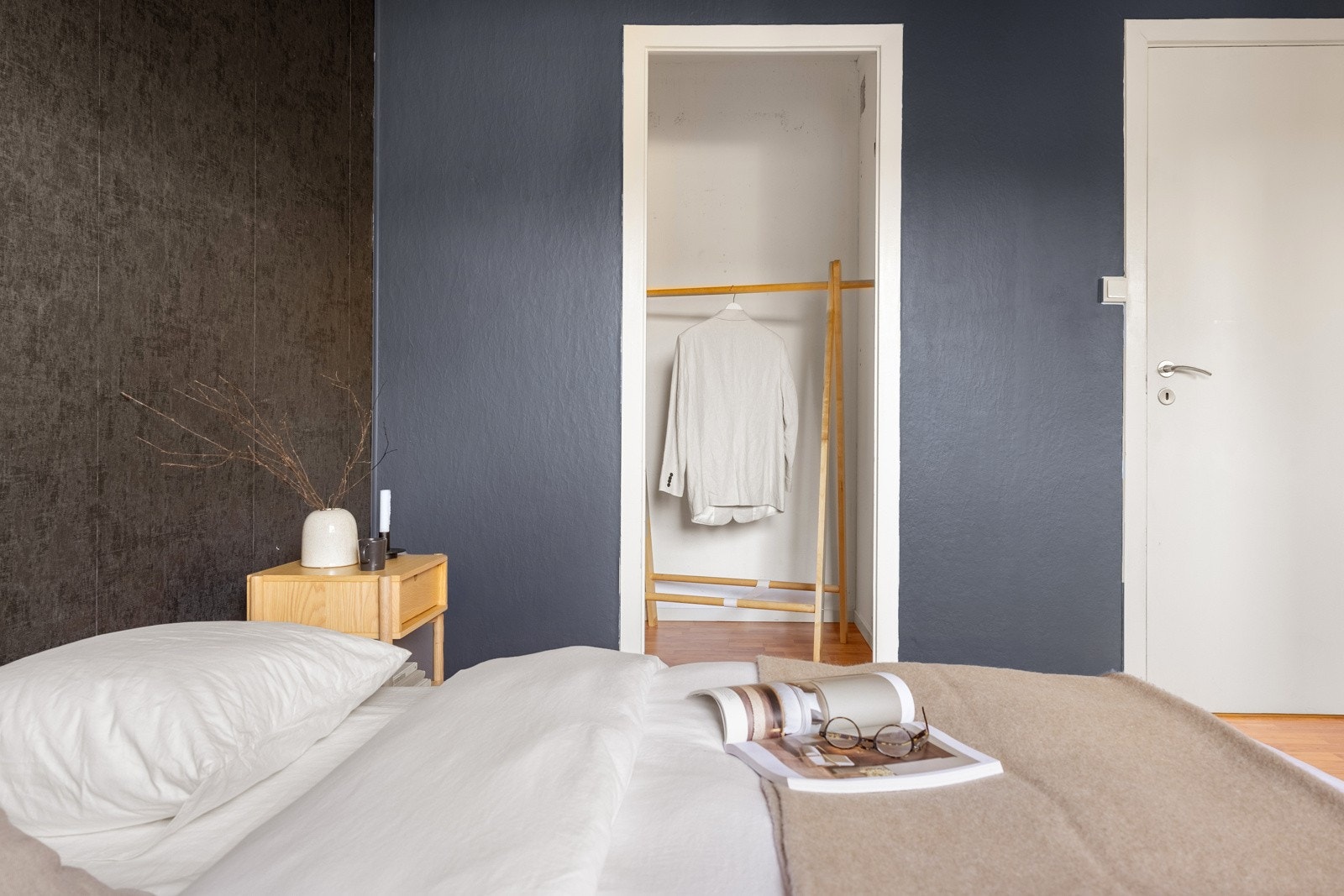 Hovedsoverom har god garderobeløsning, samt mulighet for å tilberede egen walk-in løsning. Galleribilde
