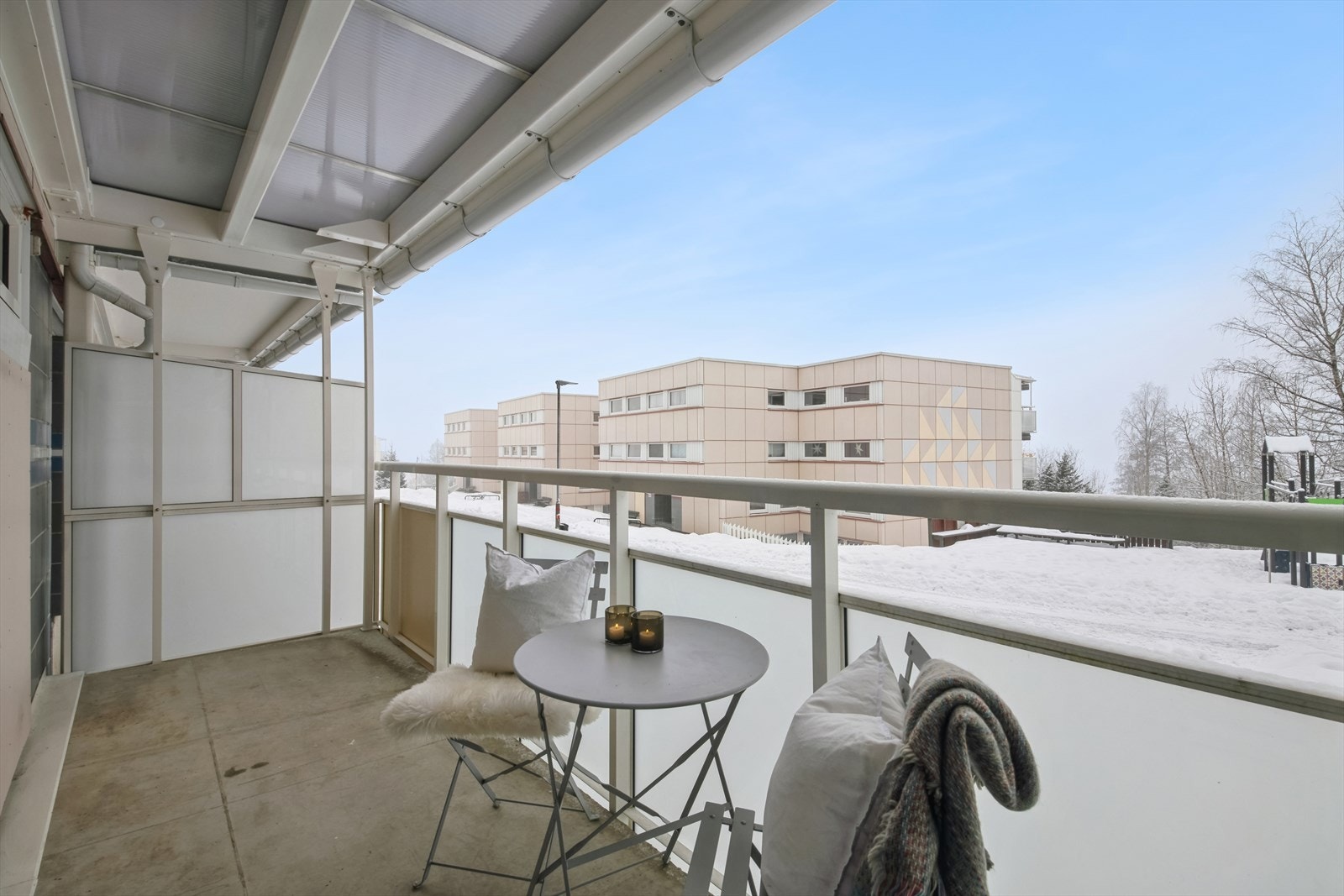 Balkongen er på 8 kvm med meget gode solforhold Galleribilde