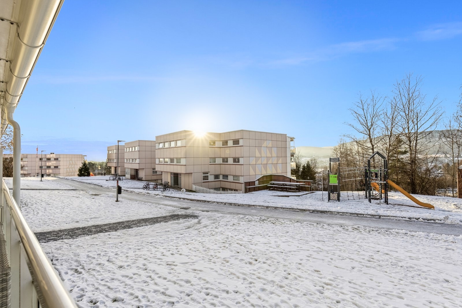 Nydelig utsikt over nærområdet og mot Vestmarka Galleribilde