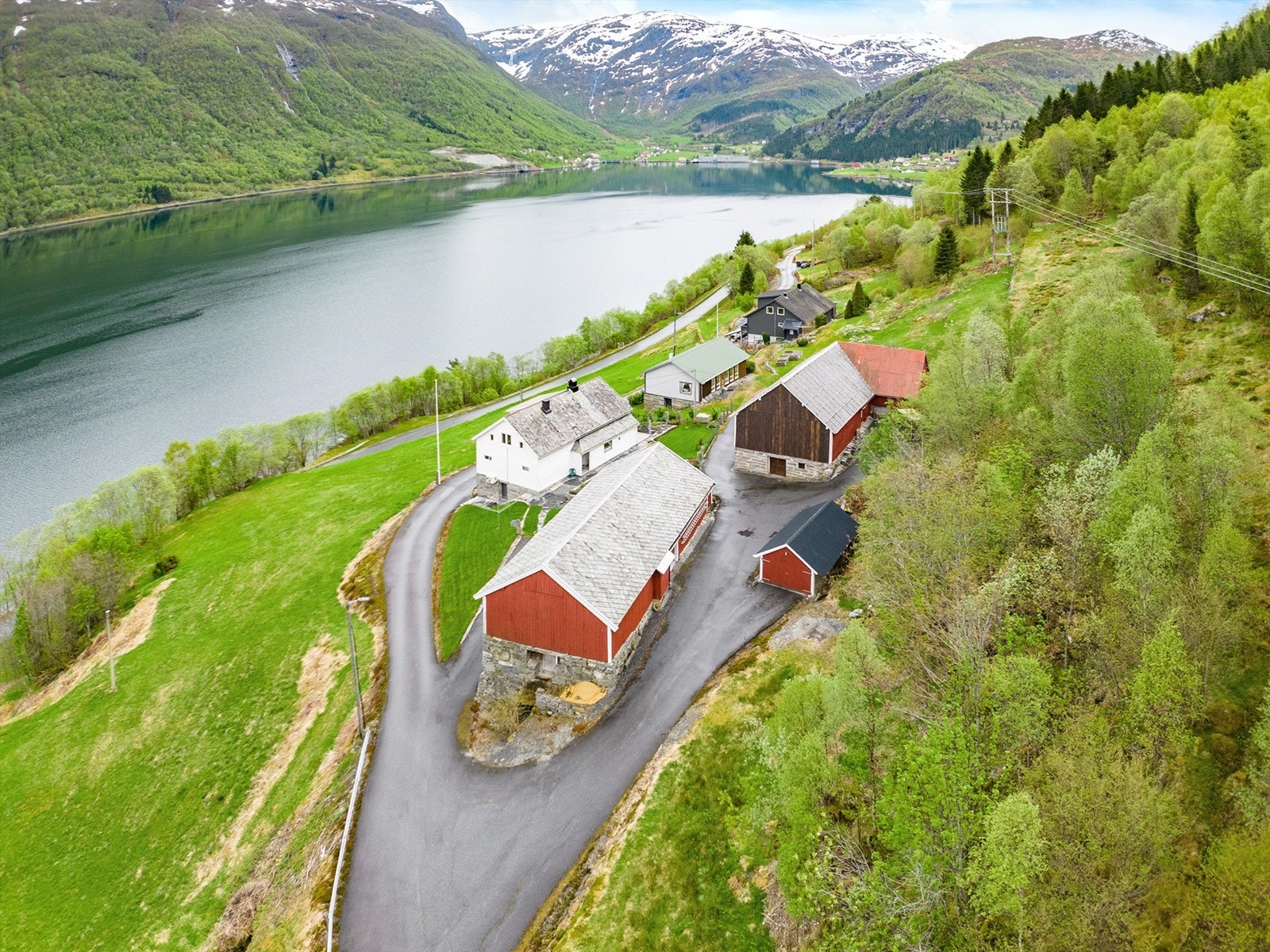 Småbruk i Dalsfjorden Galleribilde