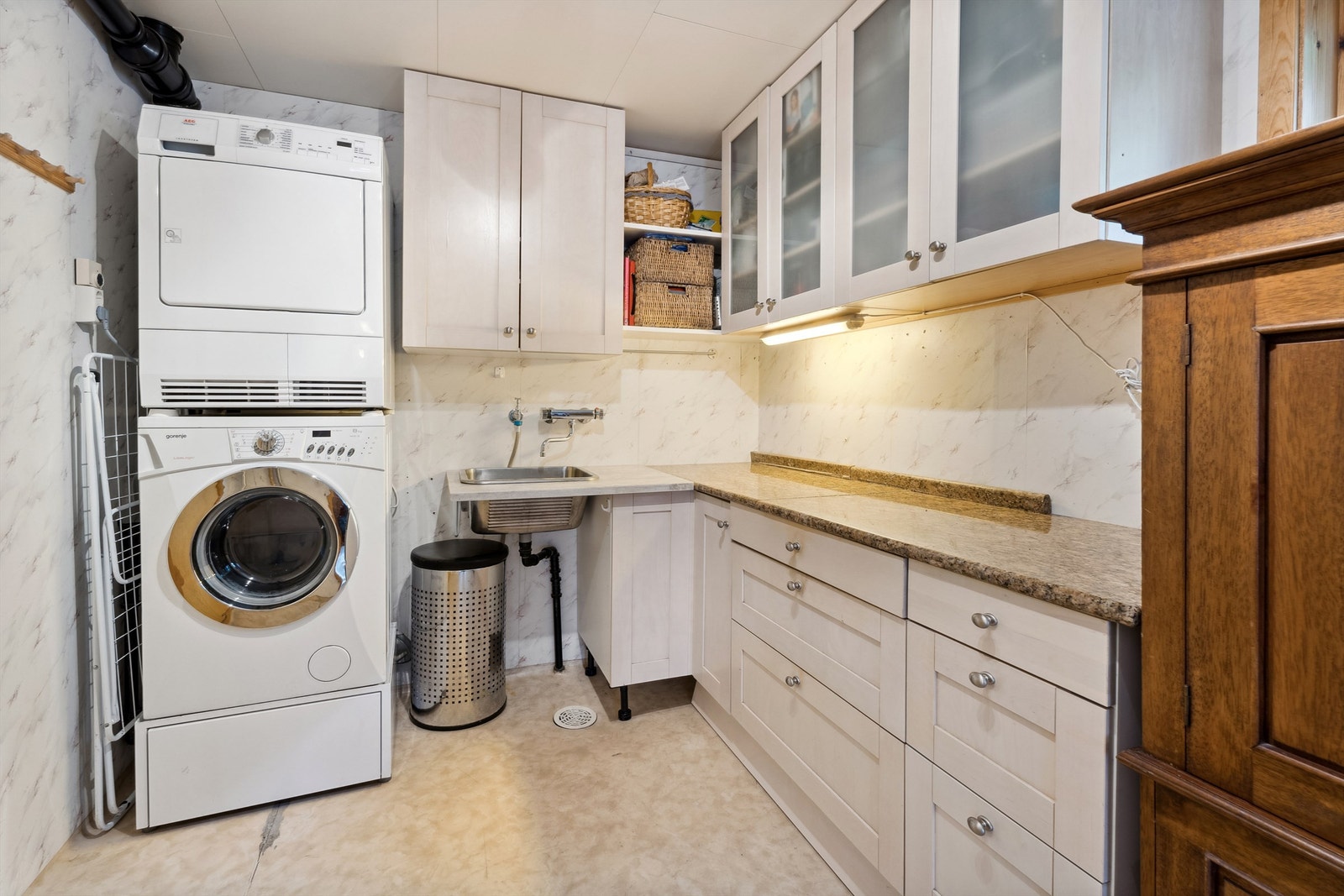 Vaskerom Galleribilde