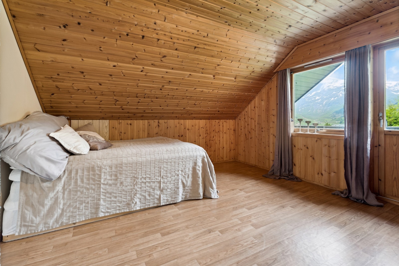 Loftstue Galleribilde