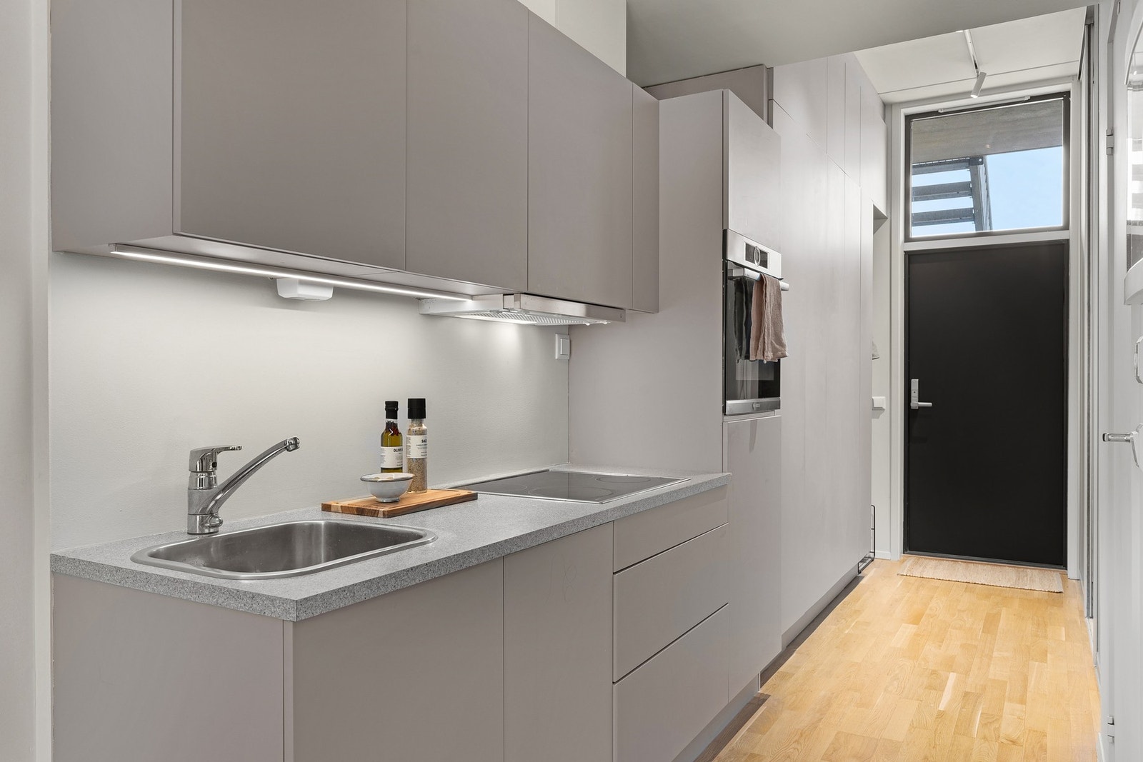 Stilrent og moderne kjøkken vurdert til tilstandsgrad 1 av takstmann. Galleribilde