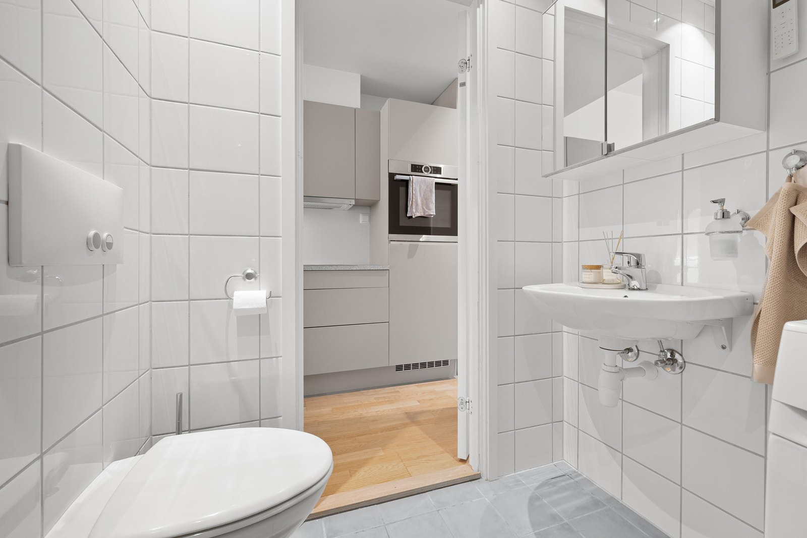 Det er i tillegg varmekabler i gulvet. Galleribilde