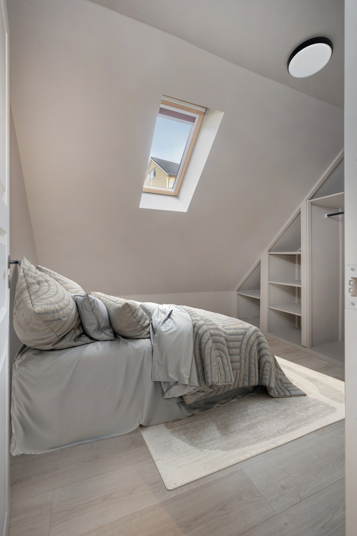 Opprinnelig bod blir benyttet som soverom/kontor. Galleribilde