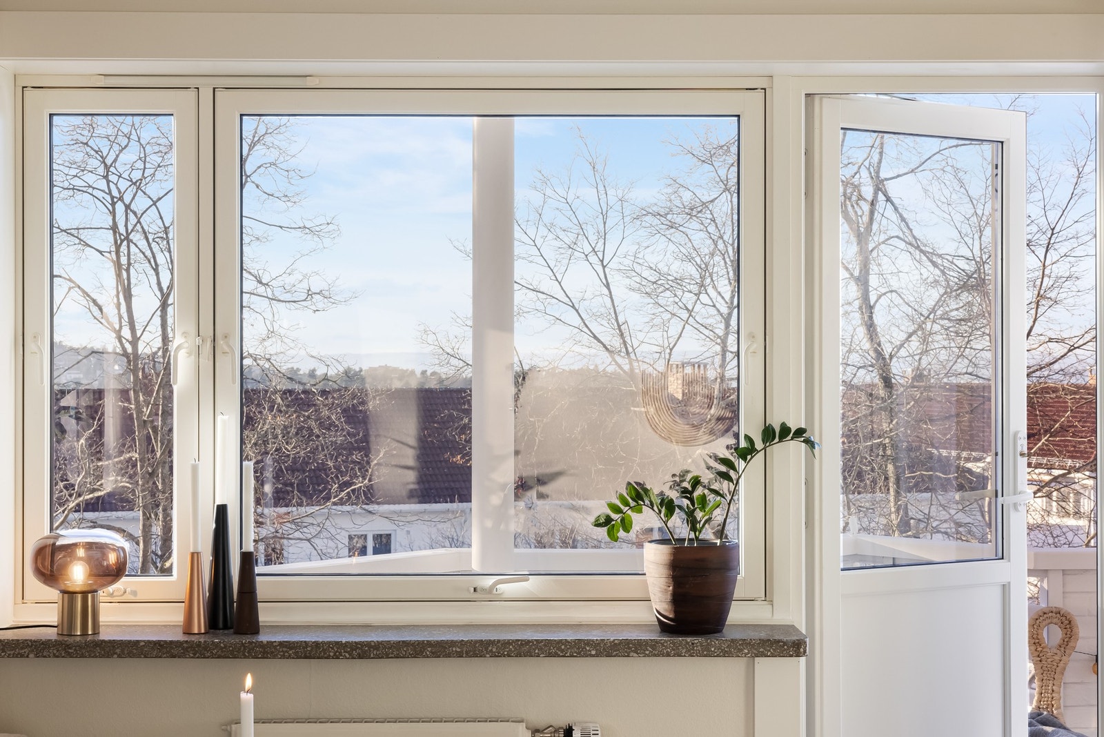 Fra stuen har du utgang til en vestvendt balkong på ca. 10 kvm. Galleribilde