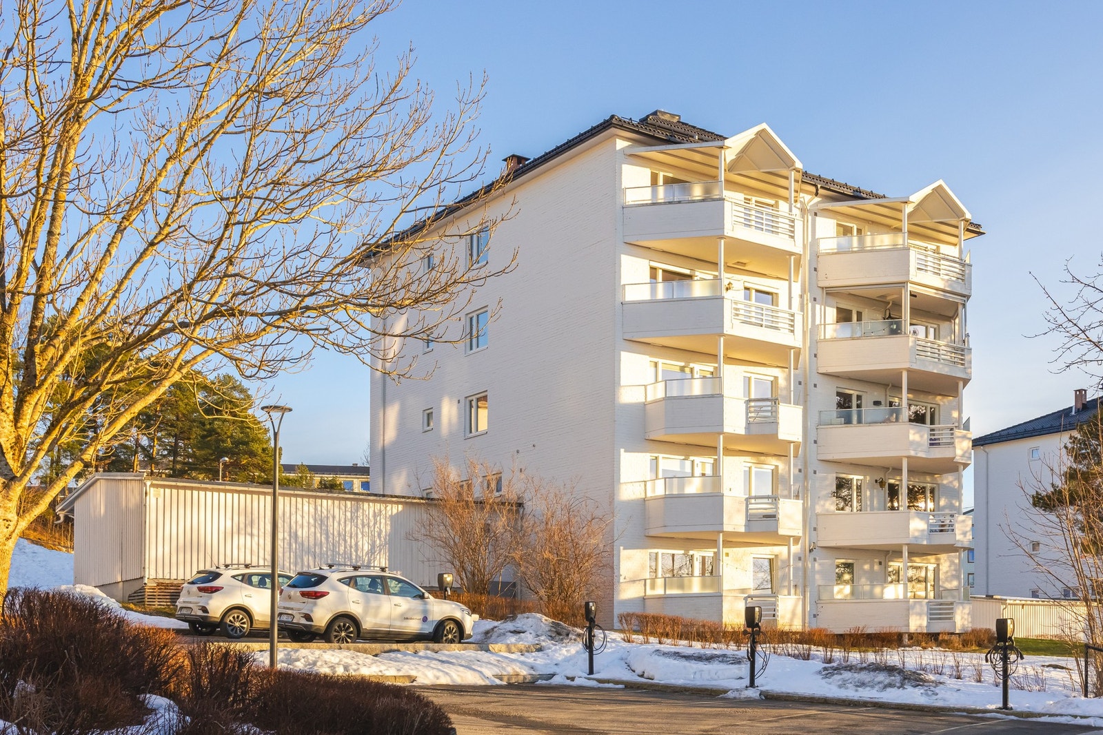 Oppsal borettslag er solid og veldrevet. Her har du mulighet til å sette deg opp på venteliste for parkeringsplass. Galleribilde