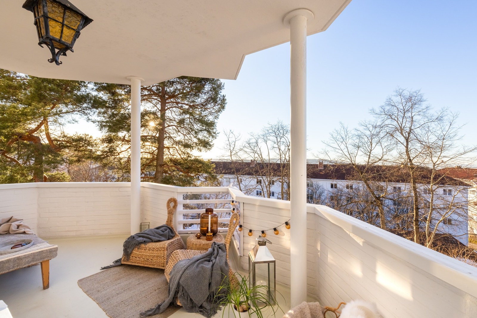 Her er det plass til utemøbler og beplantning - perfekt for å nyte varme dager utendørs. Galleribilde