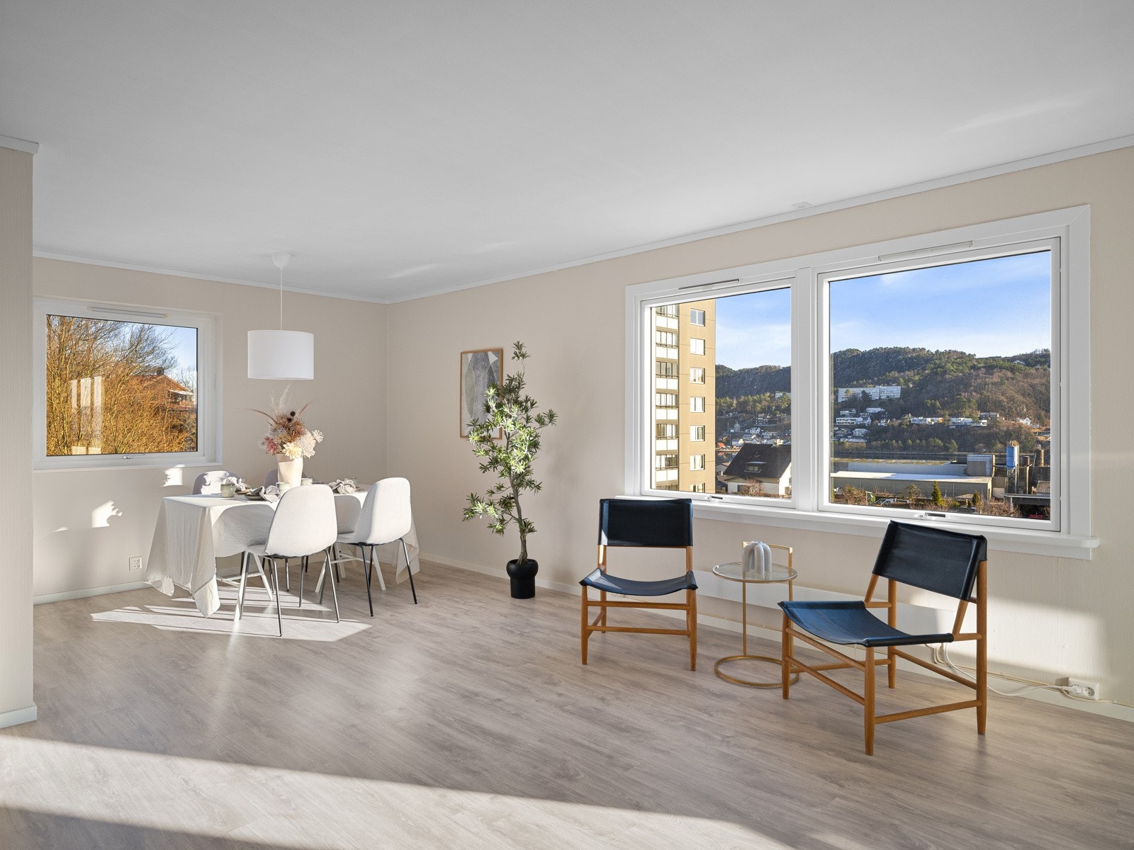 En lys og flott leilighet Galleribilde