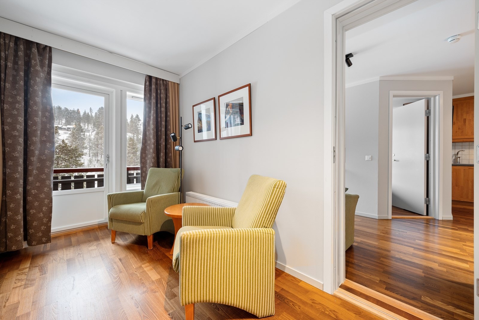 Fra oppholdsrom i 507 mot 508. Galleribilde