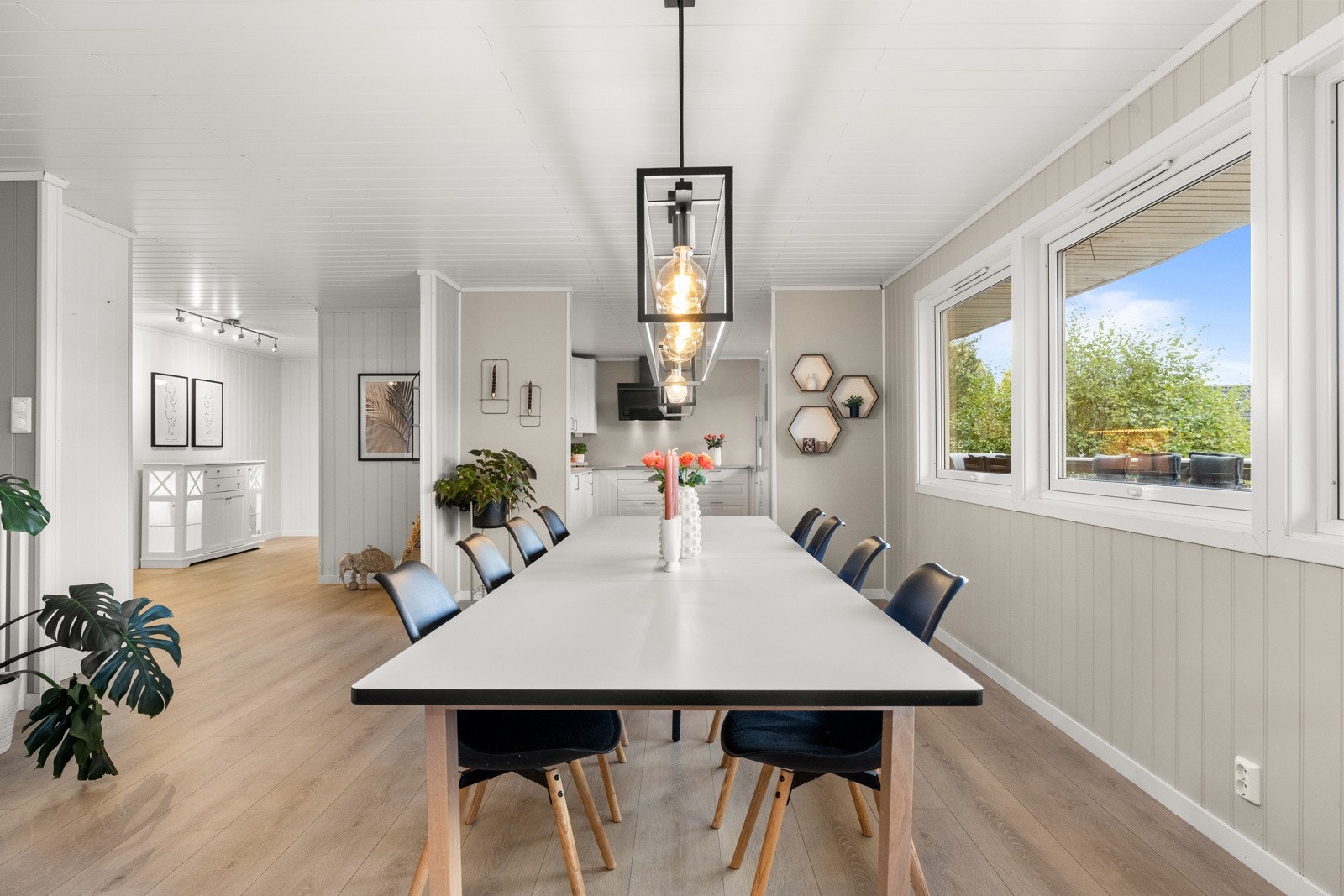Det er plass til å innrede langbord for sosiale sammenkomster og middager med familien. Galleribilde