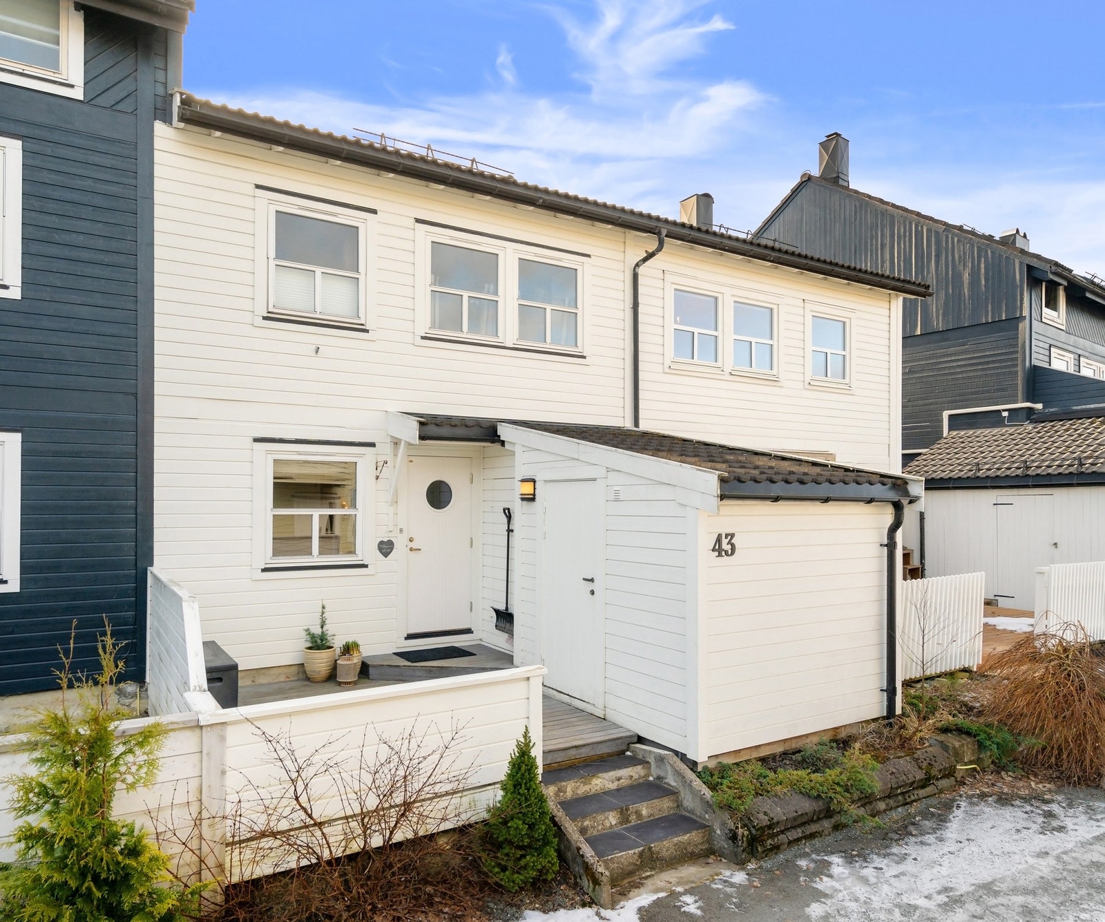 Ved inngangspartiet har man en romslig bod. Galleribilde