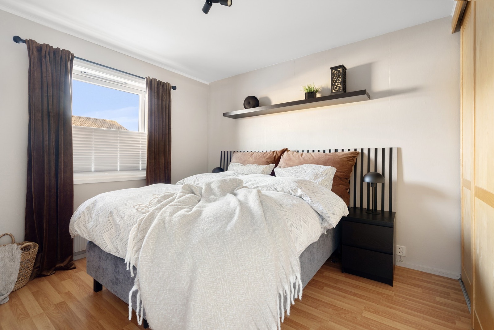 Soverom i 2. etasje på 10 kvm. Galleribilde