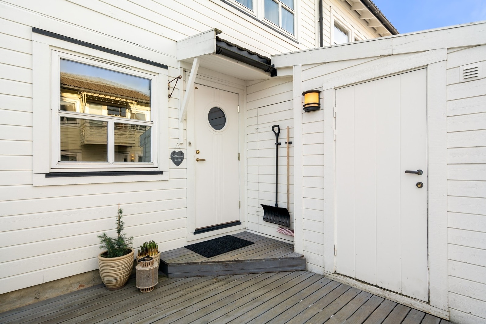 Pent inngangsparti. Galleribilde