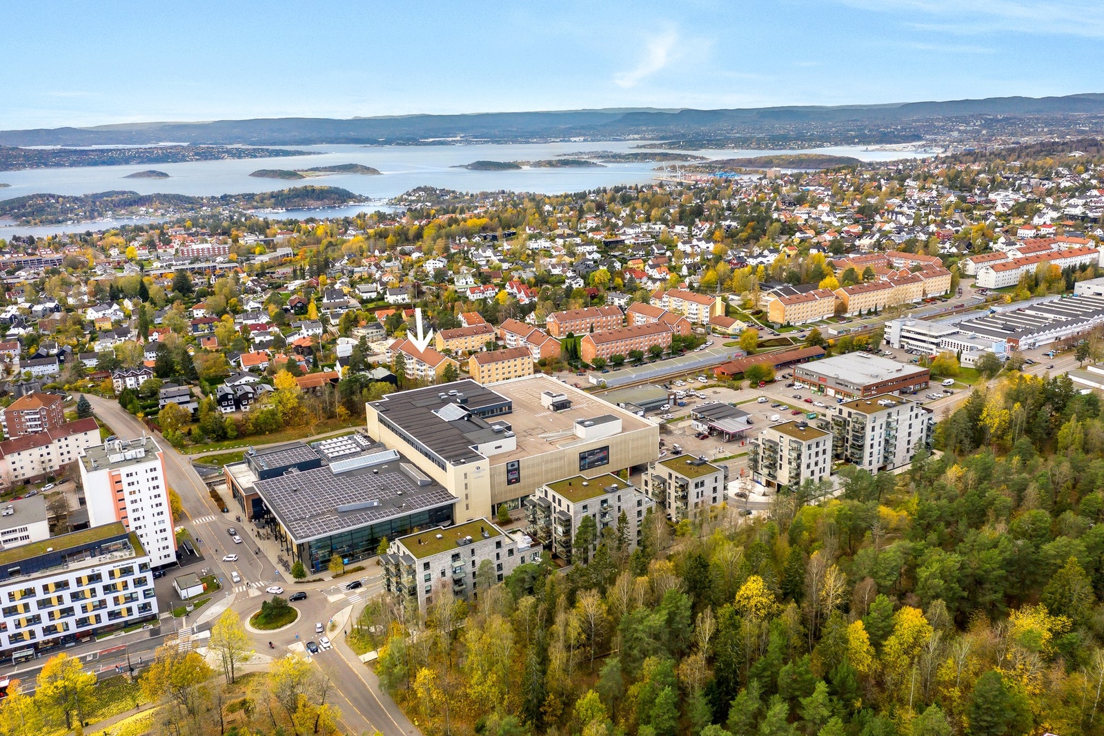 Boligen har en svært populær beliggenhet rett ved T-bane og Lambertseter senter. Galleribilde