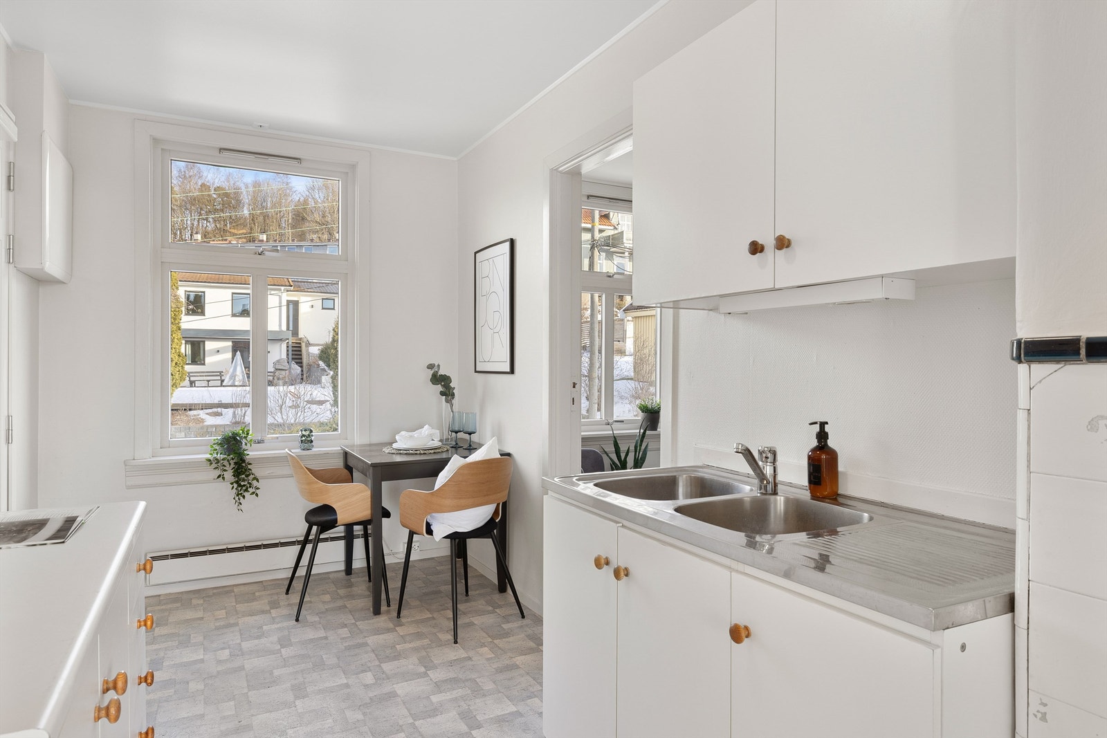 Leiligheten er i husets 2. etasje og har noe oppussingsbehov Galleribilde