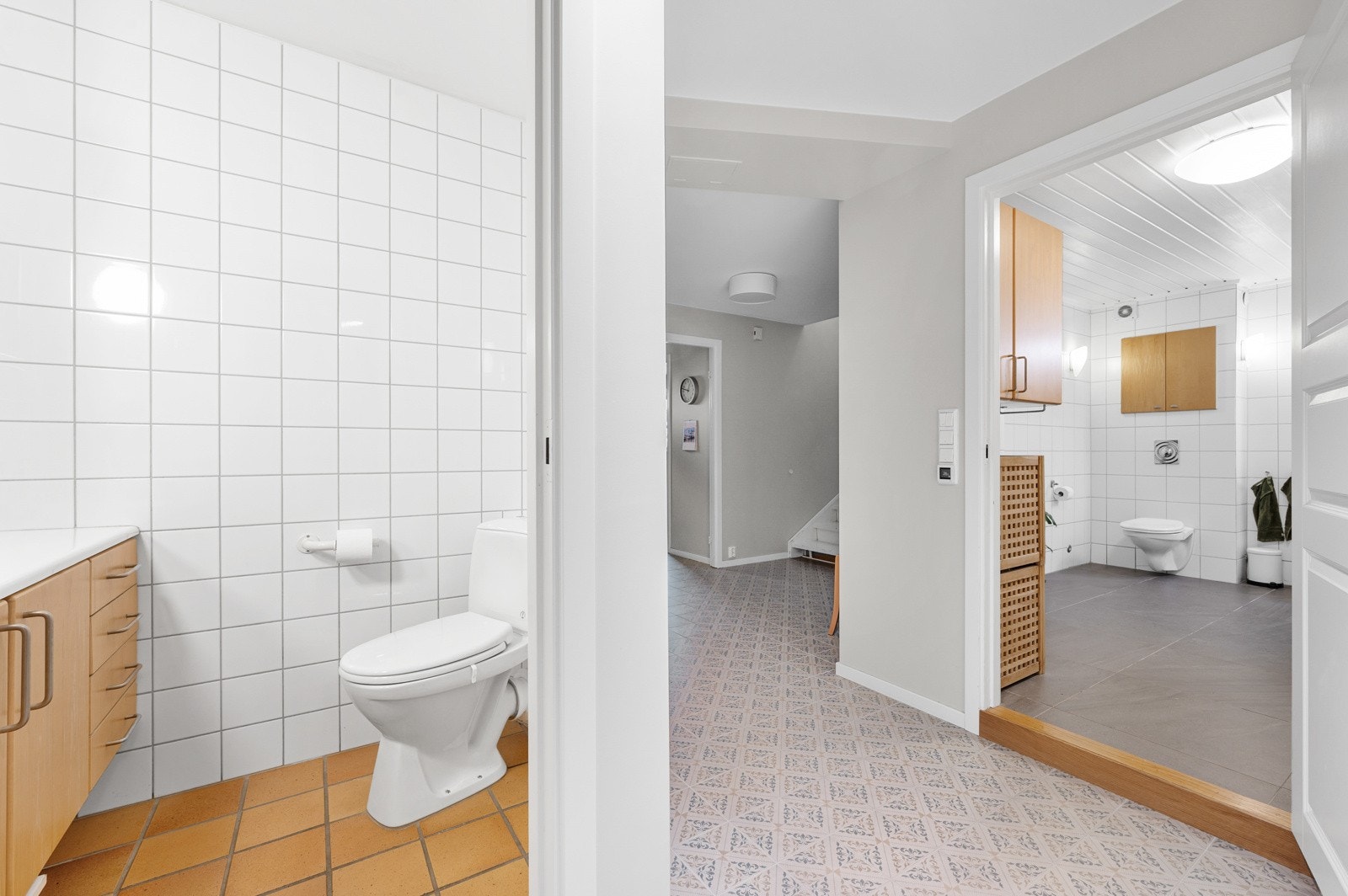 I utkant av badet finner du også et separat toalettrom. Galleribilde
