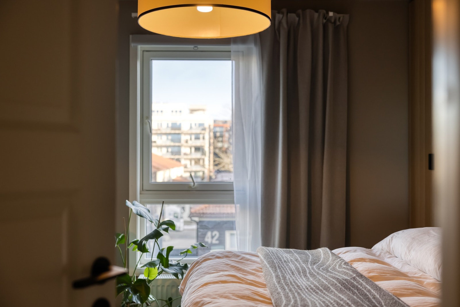 Det er ingen innsyn på soverommet. Galleribilde