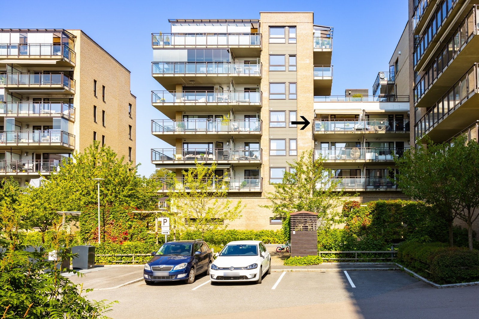 Leiligheten ligger usjenert i byggets 4. etasje med gode lys- og solforhold. Galleribilde