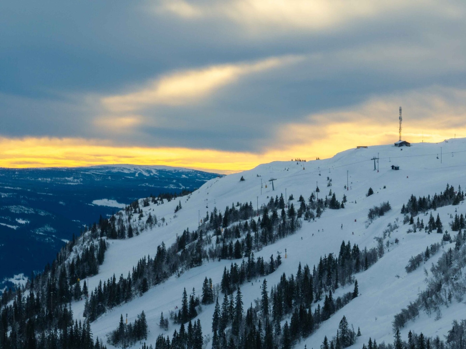 Mot alpinanlegget som ligger kun 5 min unna tomteområdet Galleribilde