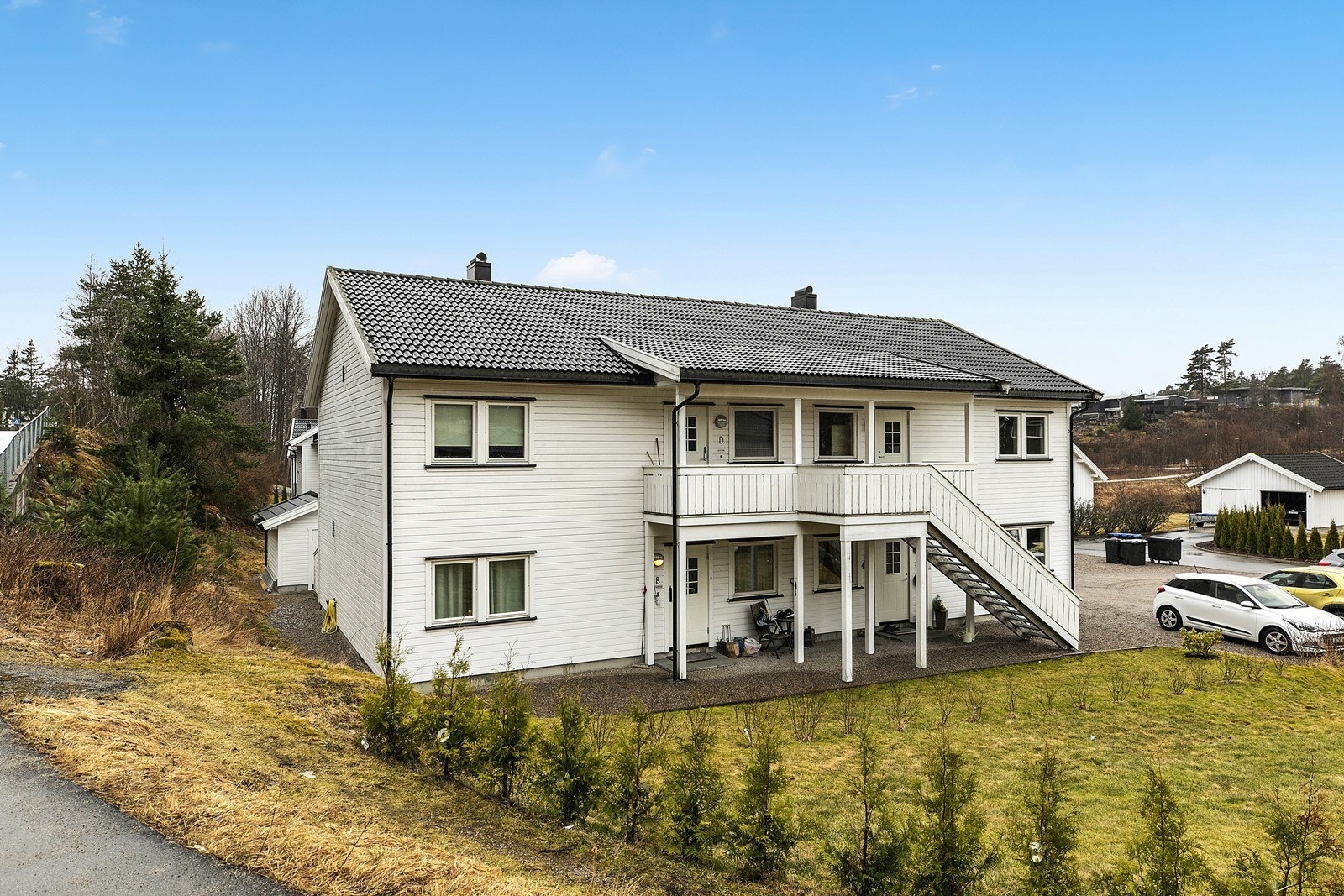 3-roms selveierleilighet beliggende i 2. etasje i 4-mannsbolig, opprinnelig oppført i 2012 Galleribilde