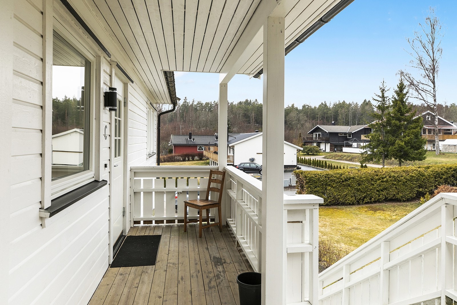 Hyggelig overbygd inngangsparti Galleribilde