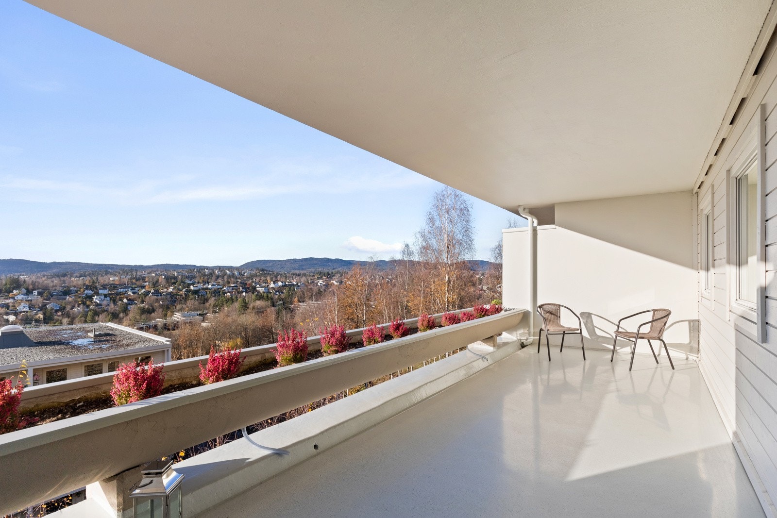 Fra hovedsoverommet er det utgang til stor overbygget terrasse på 17kvm. Galleribilde
