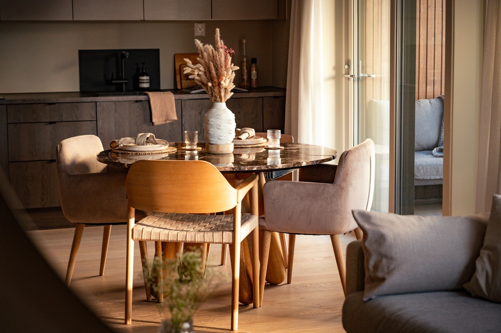 Moderne 3-roms leilighet med en åpen og romslig planløsning og en gjennomgående høy standard Galleribilde