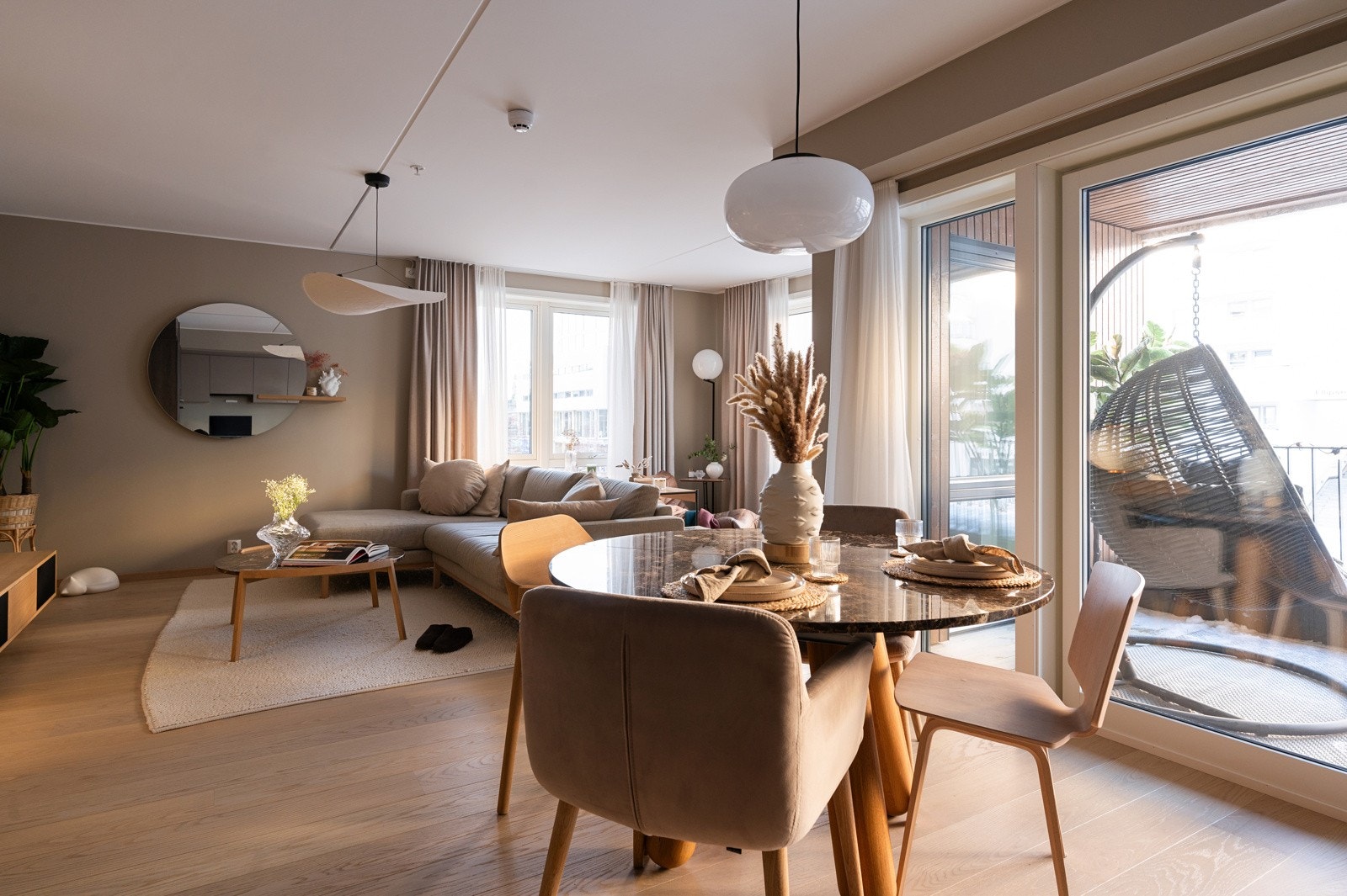 Velkommen til Gladengveien 7E - presentert av Emir Resulbegovic Galleribilde