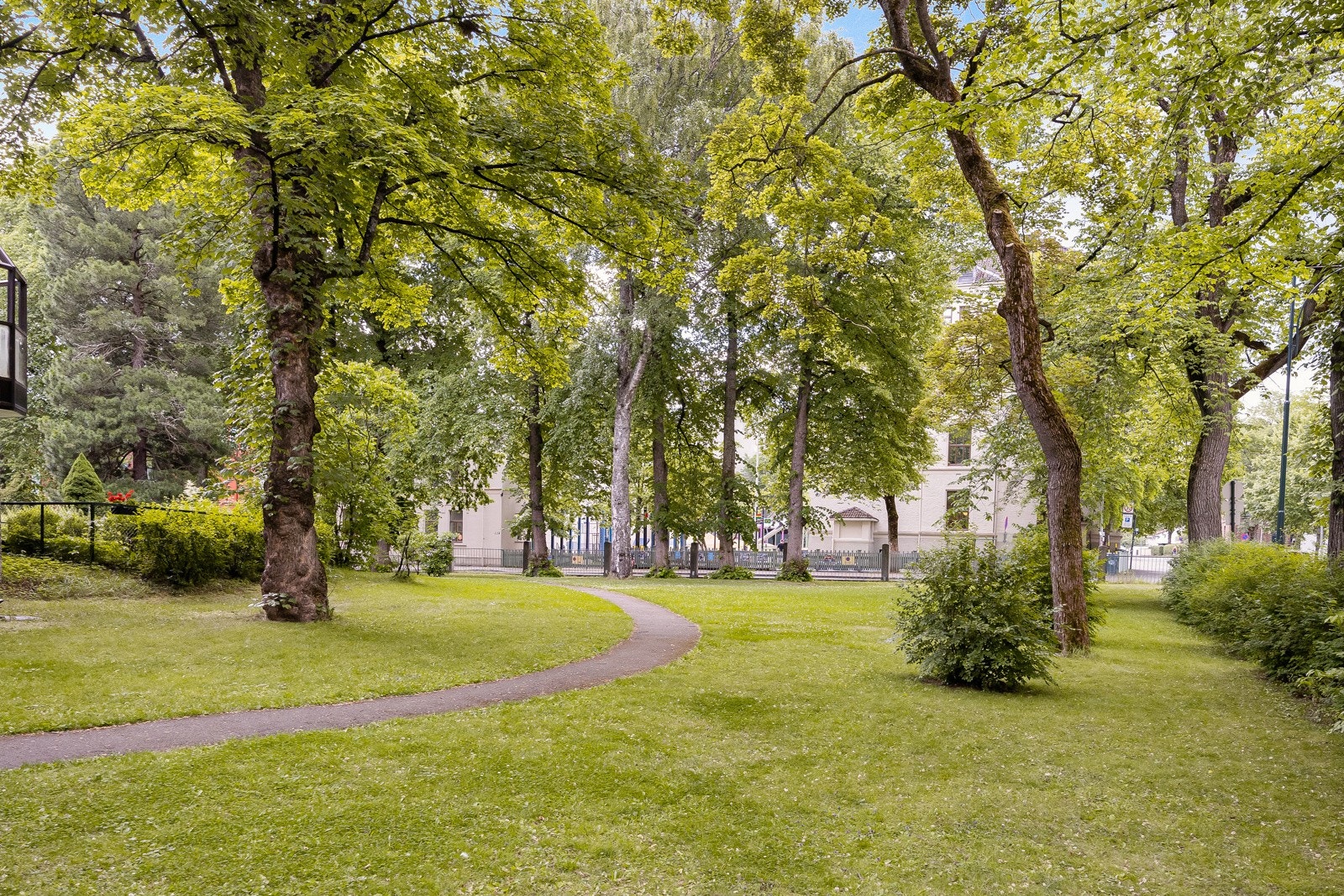 Nærmeste nabo er en bydelspark. Galleribilde