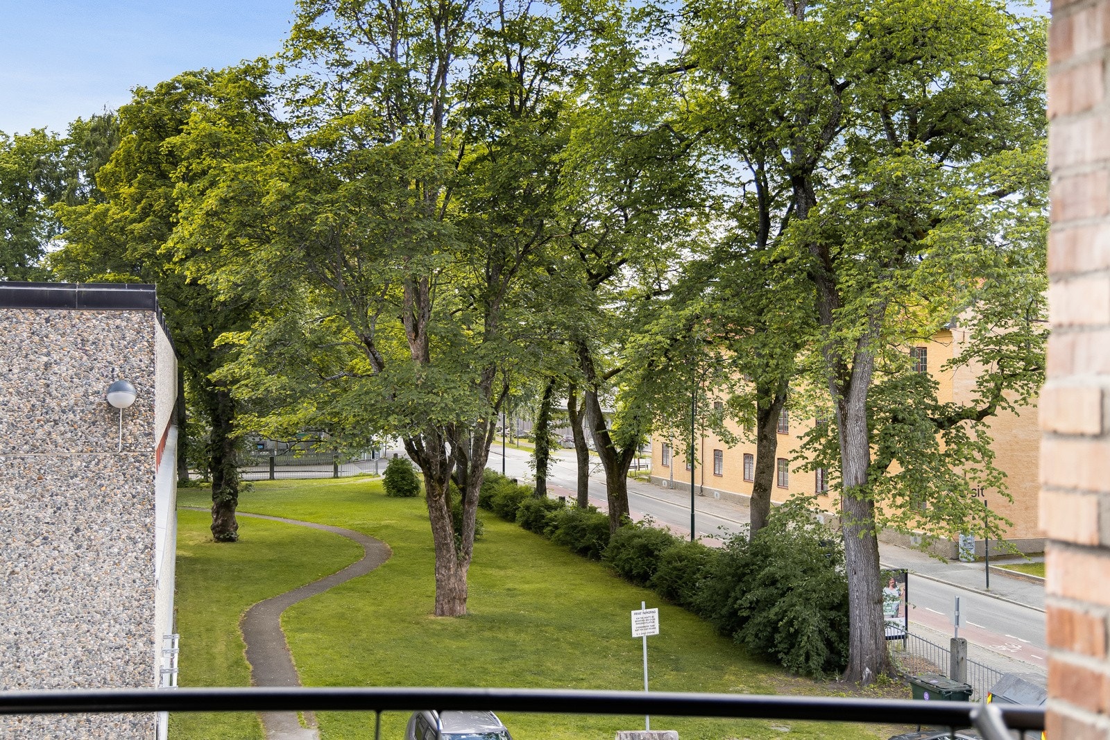 Utsikt fra balkong. Galleribilde