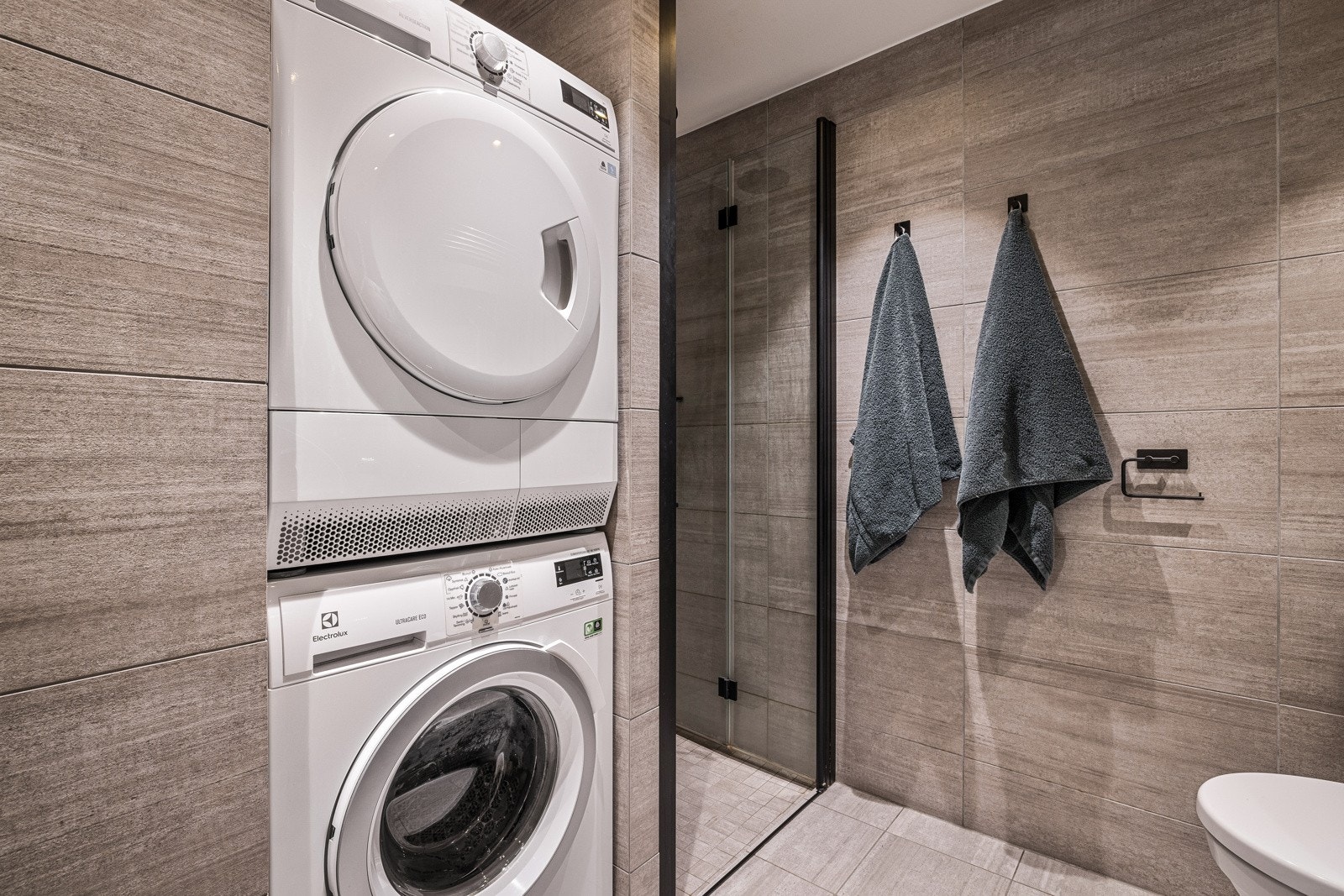 - Pen nisje for vaskemaskin og tørketrommel - Galleribilde