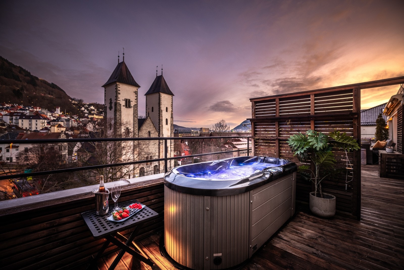 - Jacuzzien er fin å bruke både på kalde og varme dager - Galleribilde