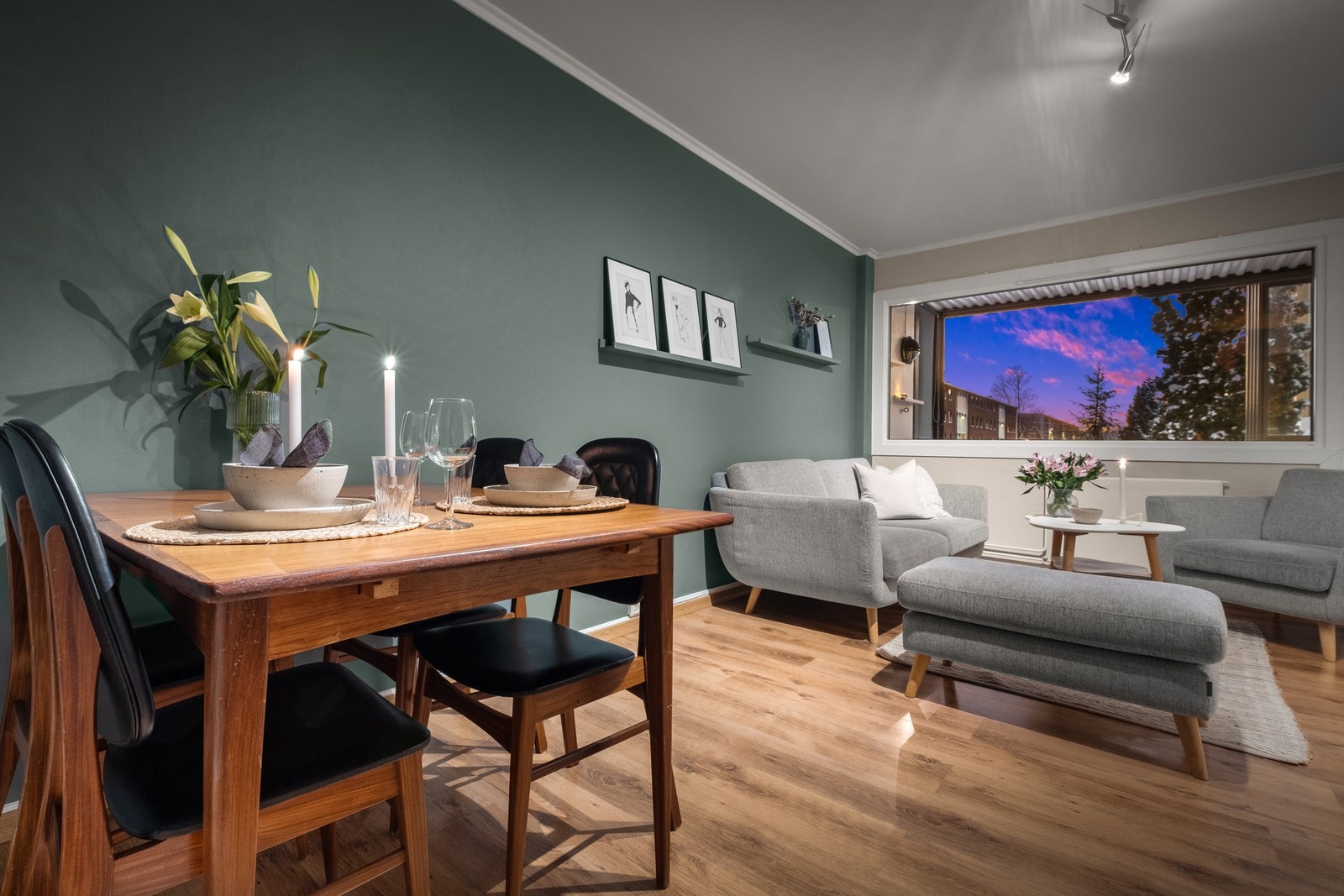 Stuen fremstår som usjenert hvor man kan nyte en privat atmosfære med begrenset innsyn. Galleribilde