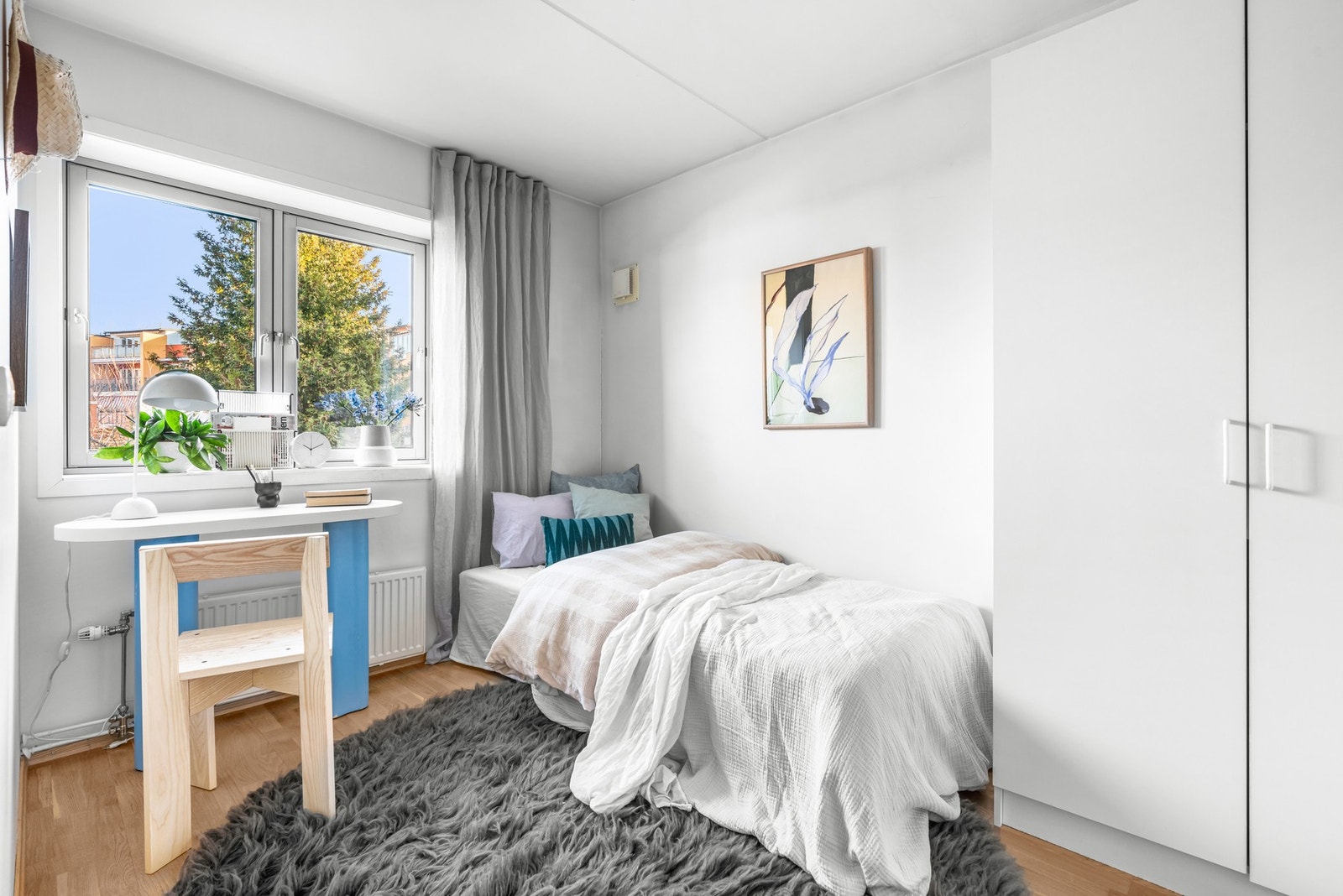 Dette rommet har også en god størrelse som gir flere muligheter for møblering. Galleribilde