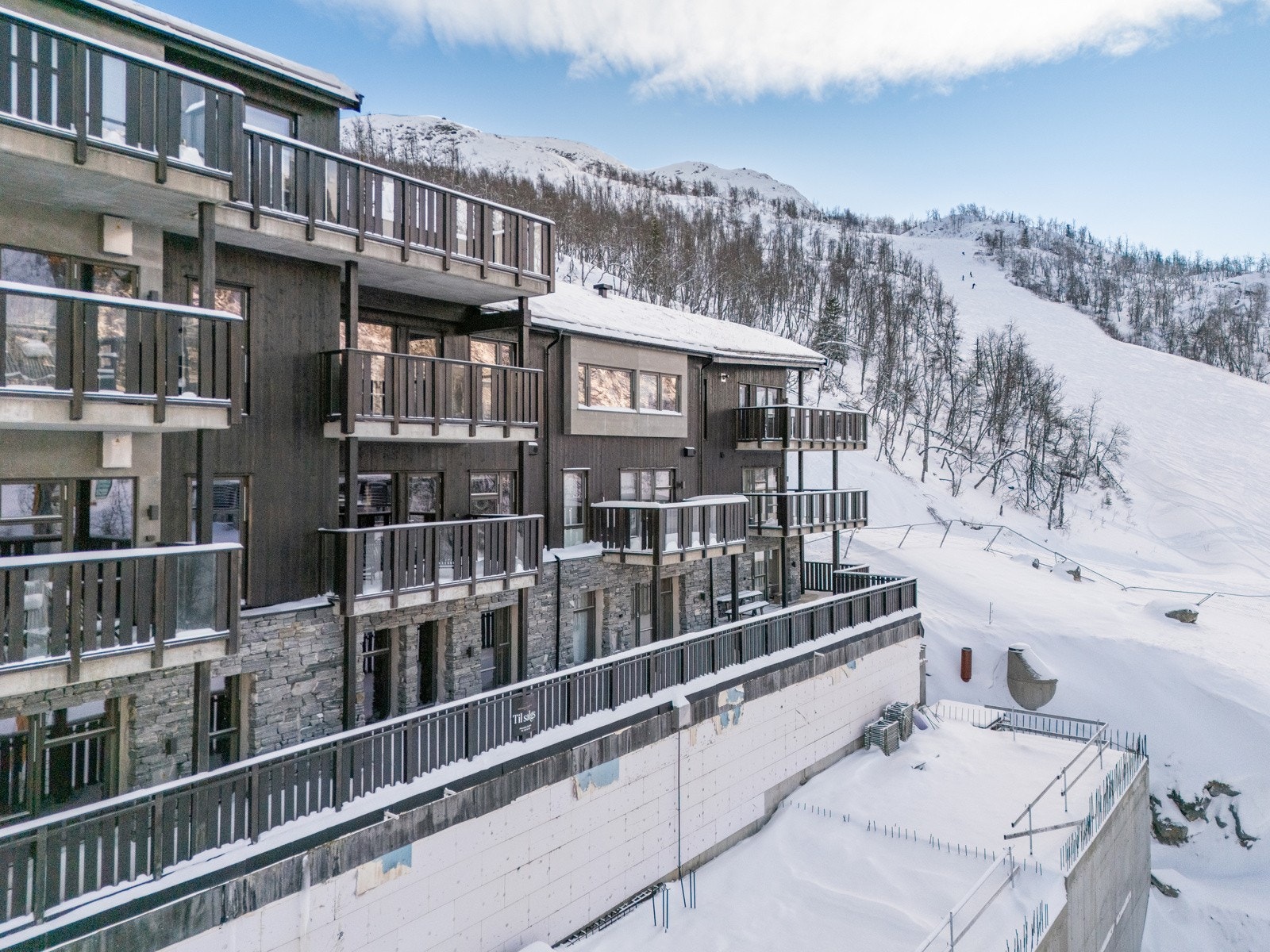 Solfylte dager kan nytes på balkongen Galleribilde