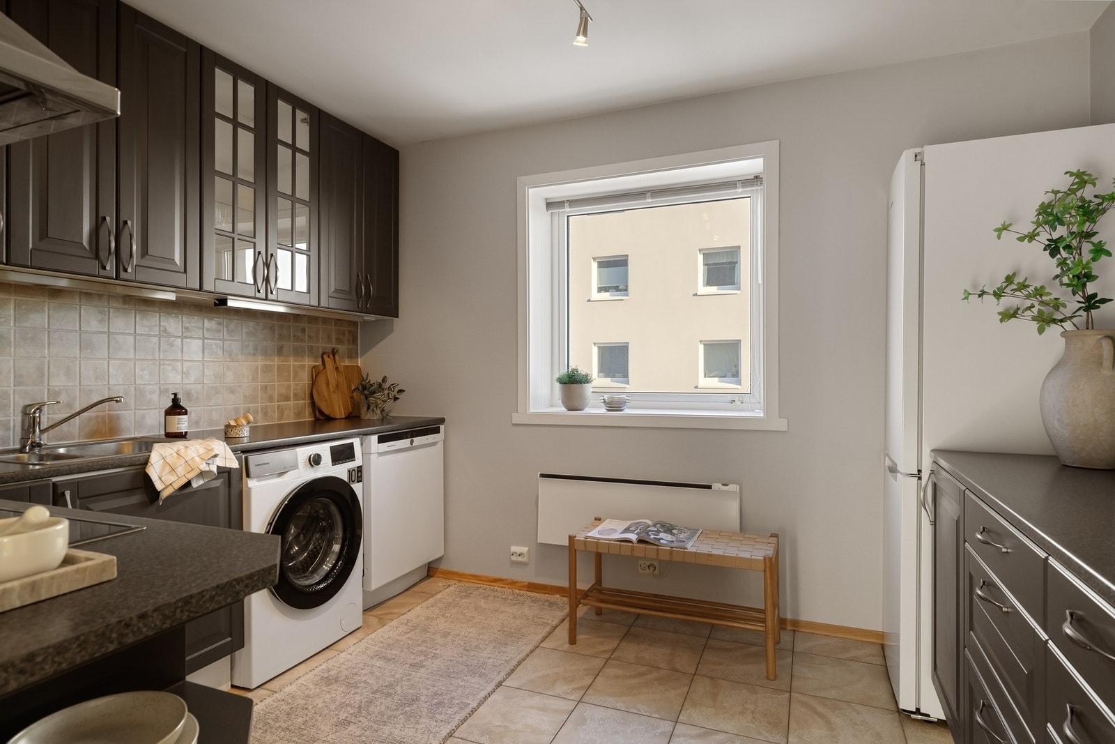 På kjøkkenet er det opplegg for oppvask- og vaskemaskin. Galleribilde