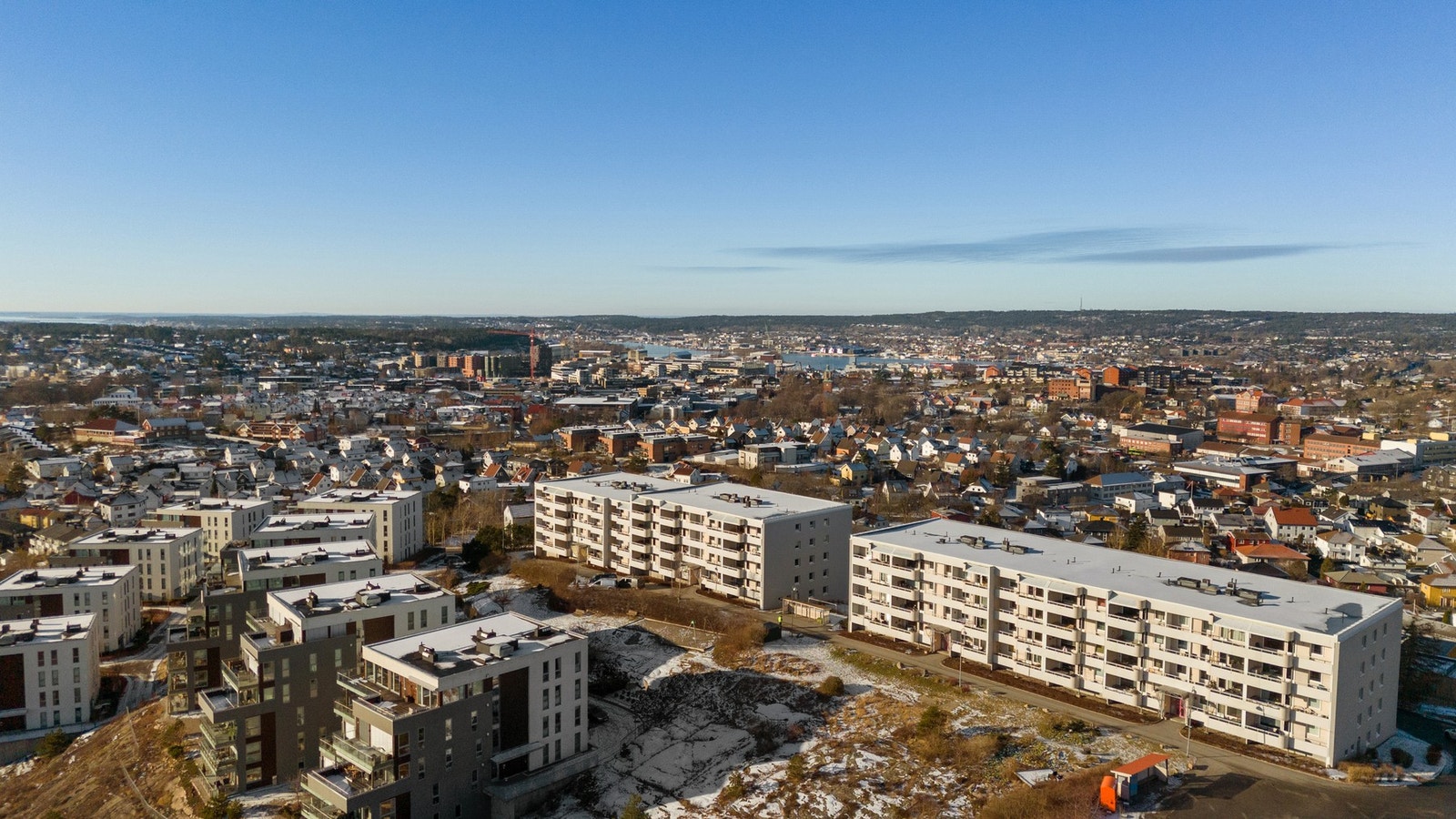 Leiligheten har en sentral beliggenhet på Kringsjå med umiddelbar nærhet til Fredrikstad sentrum. Galleribilde