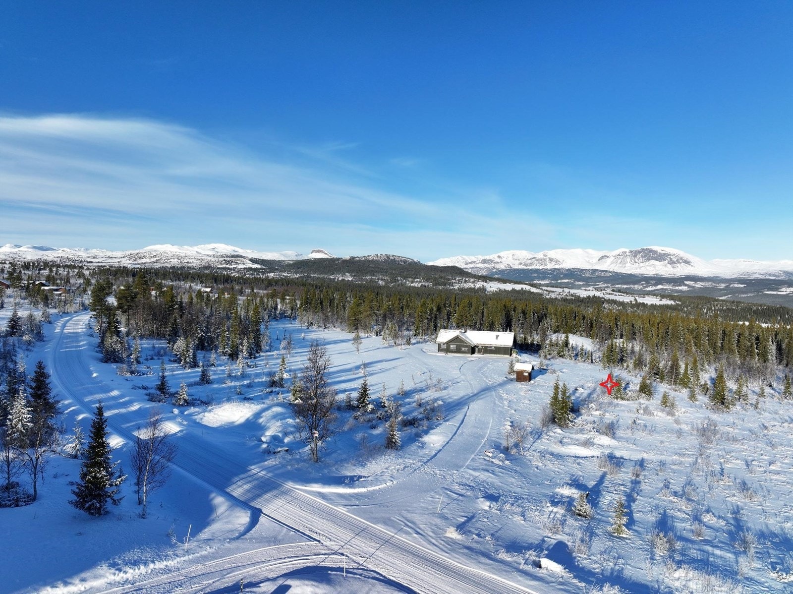 Eiendommen selges som tomt med prosjektert Slettohytte. Galleribilde