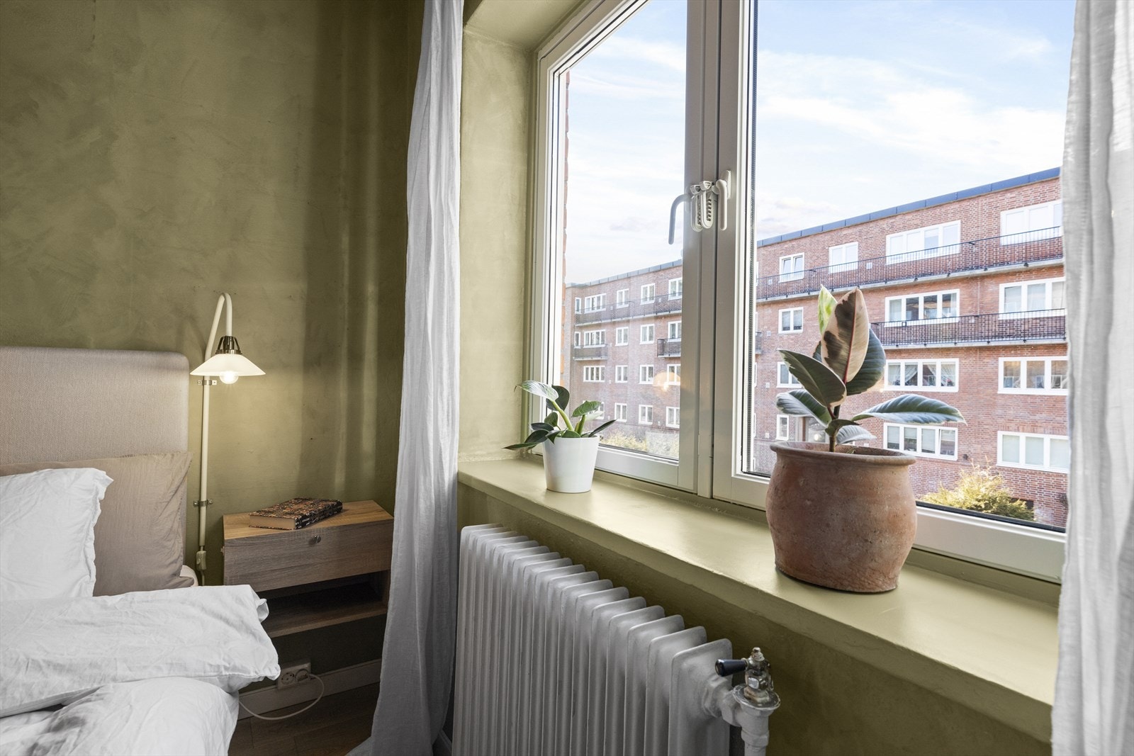 Lave felleskostnader som blant annet inkluderer oppvarming via radiatorer Galleribilde