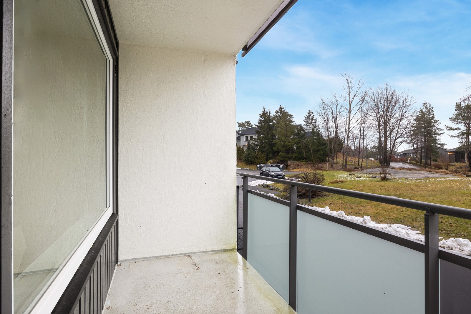 Verandaen er naturlig overbygget av etasjen over Galleribilde