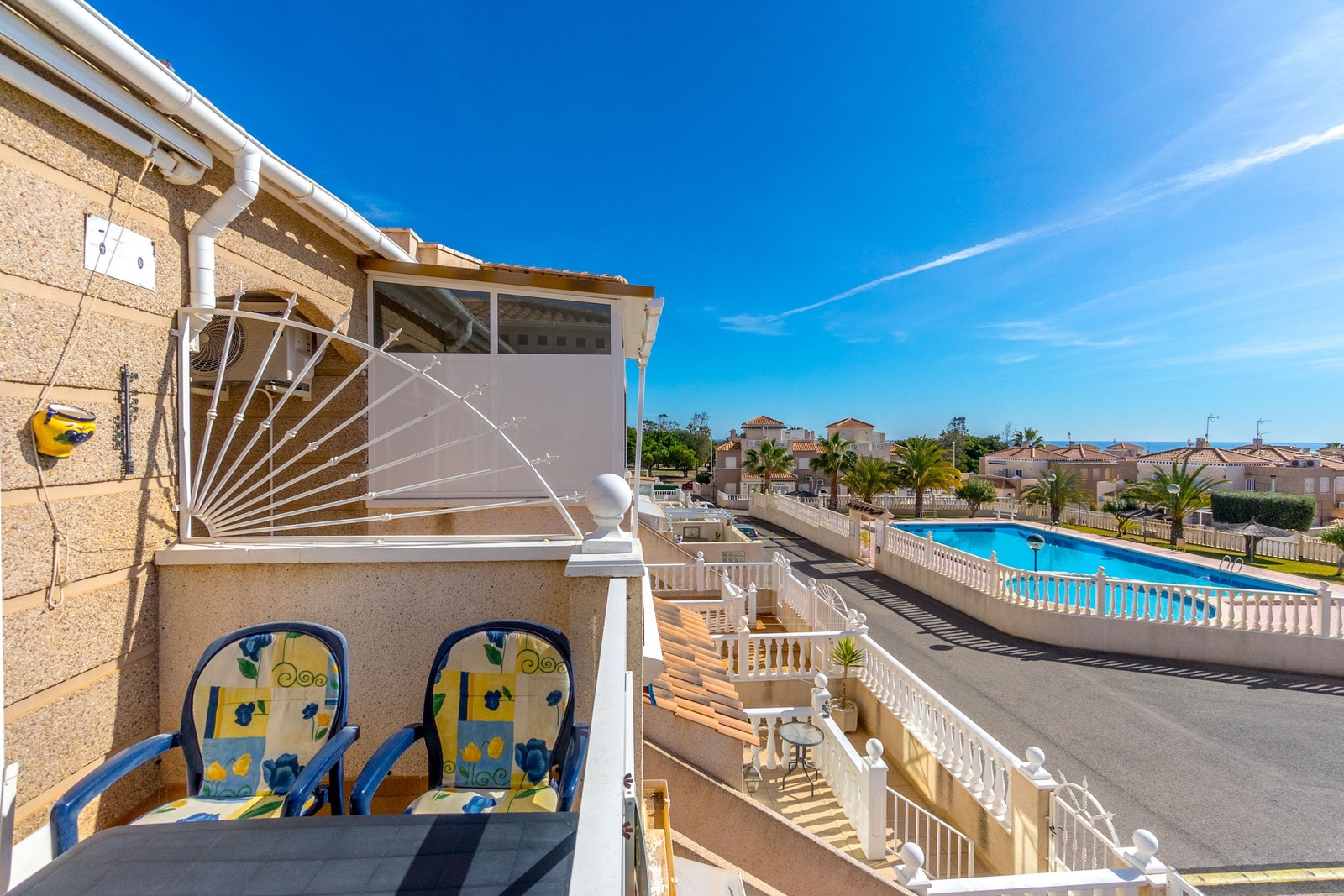 Utsikt fra balkongen utenfor stuen Galleribilde