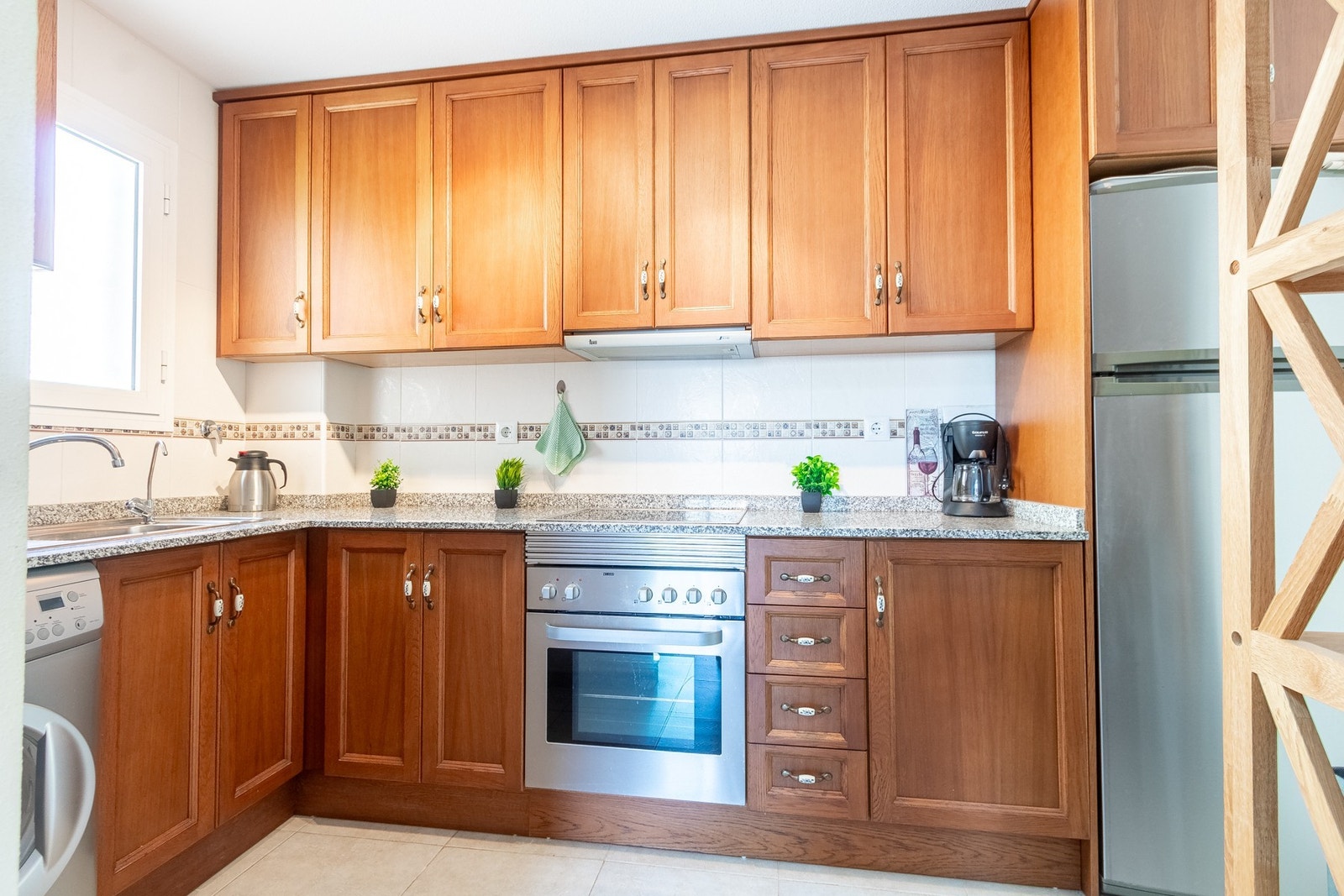 Spaniamegler1 har eget advokatkontor som sikrer kjøpsprosessen Galleribilde