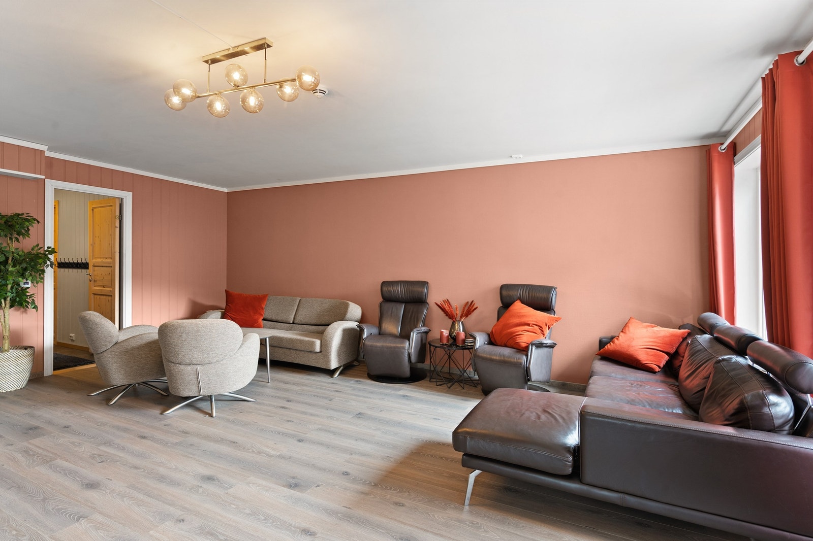 Hovdebruvegen 4 Galleribilde