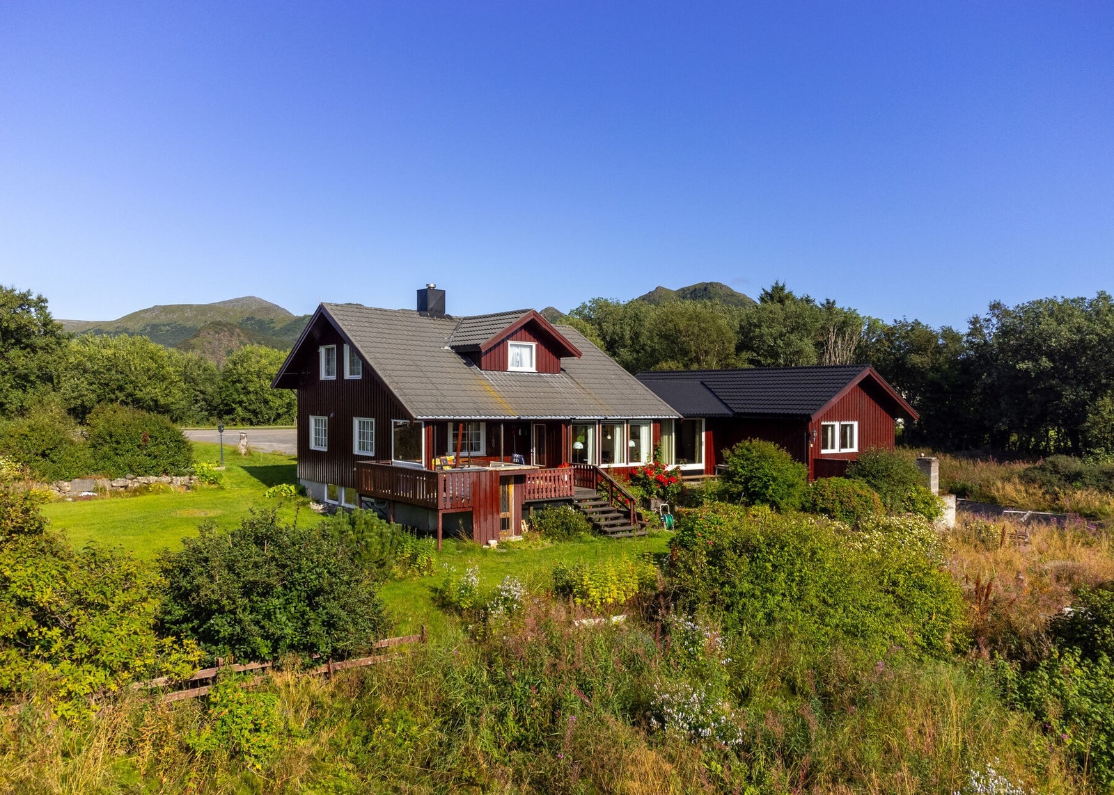 Boligen ble oppført i 1895, men fremstår som godt vedlikeholdt og oppgradert i form av tilbygg og moderniseringer. Galleribilde