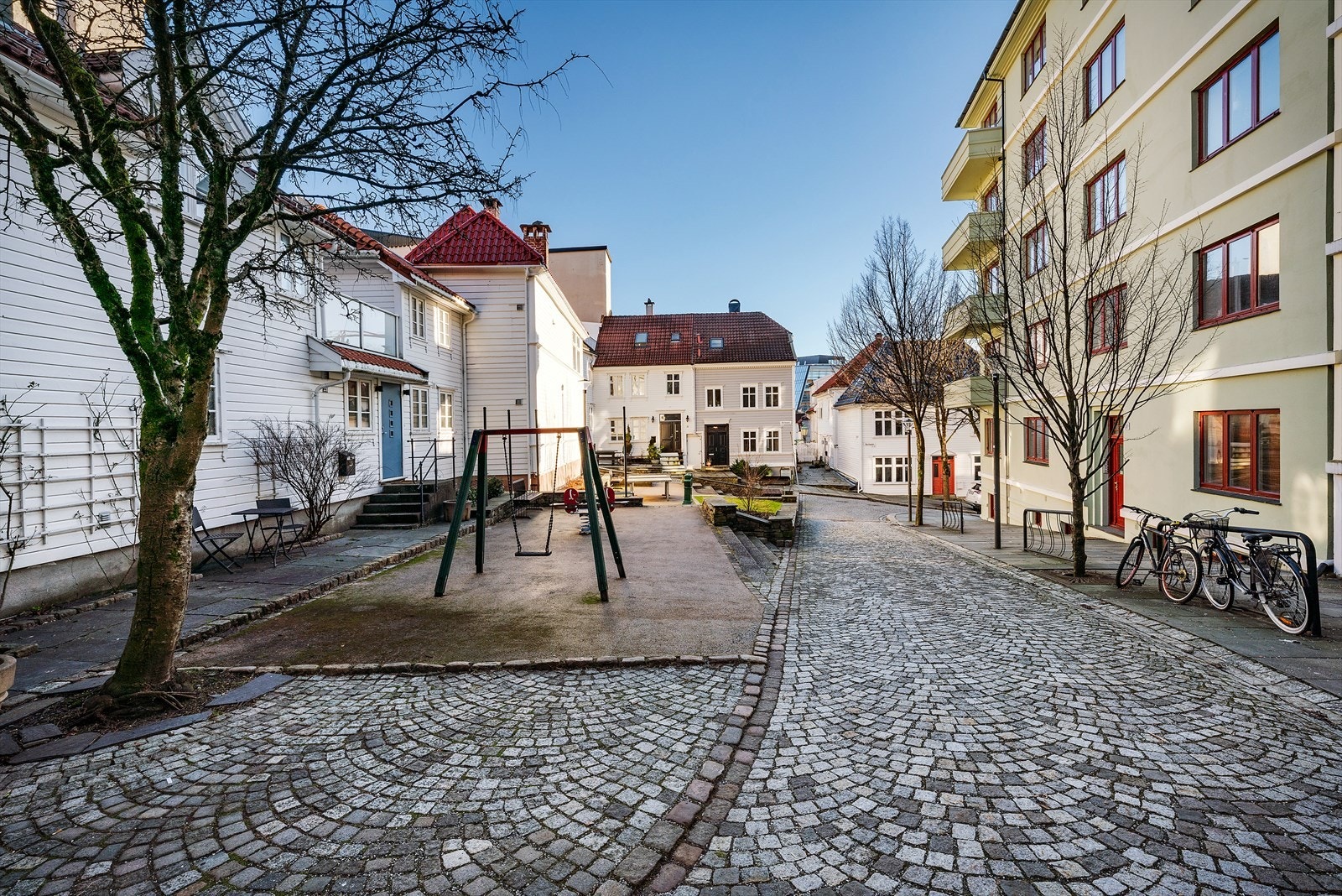 - Nabolaget er stille og rolig, med fine gater og smau - Galleribilde