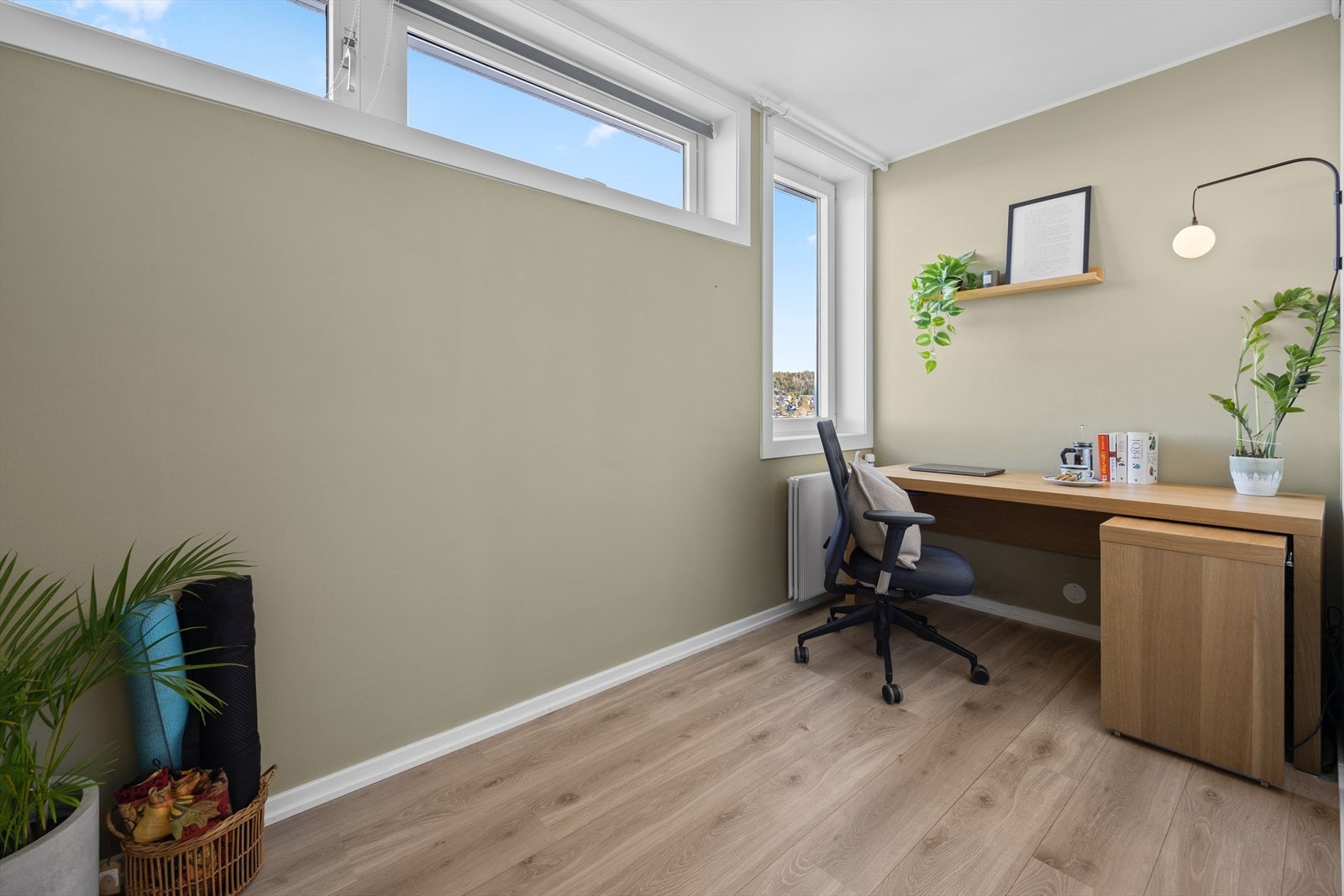 Det andre soverommet passer perfekt som barnerom, kontor eller gjesterom - alt etter behov. Galleribilde